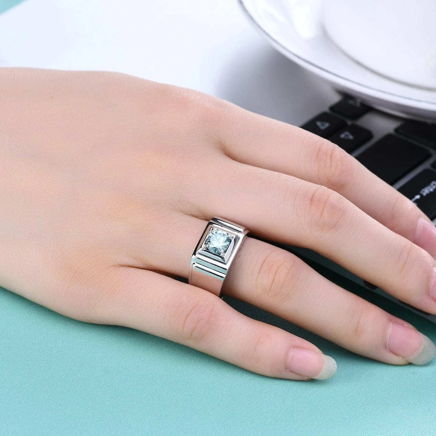 1.0Ct 6.5mm Green Diamond Men's Ring