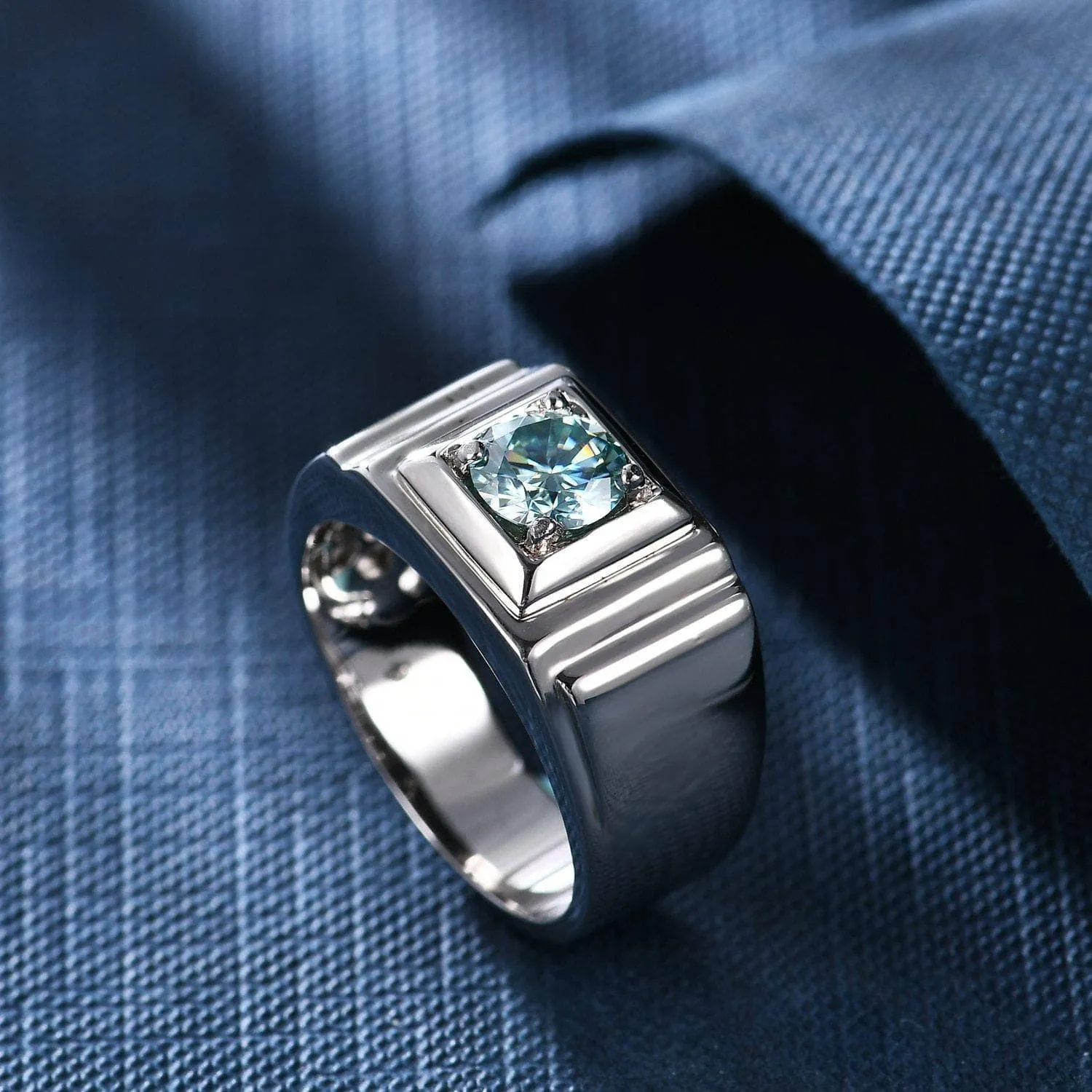 1.0Ct 6.5mm Green Diamond Men's Ring