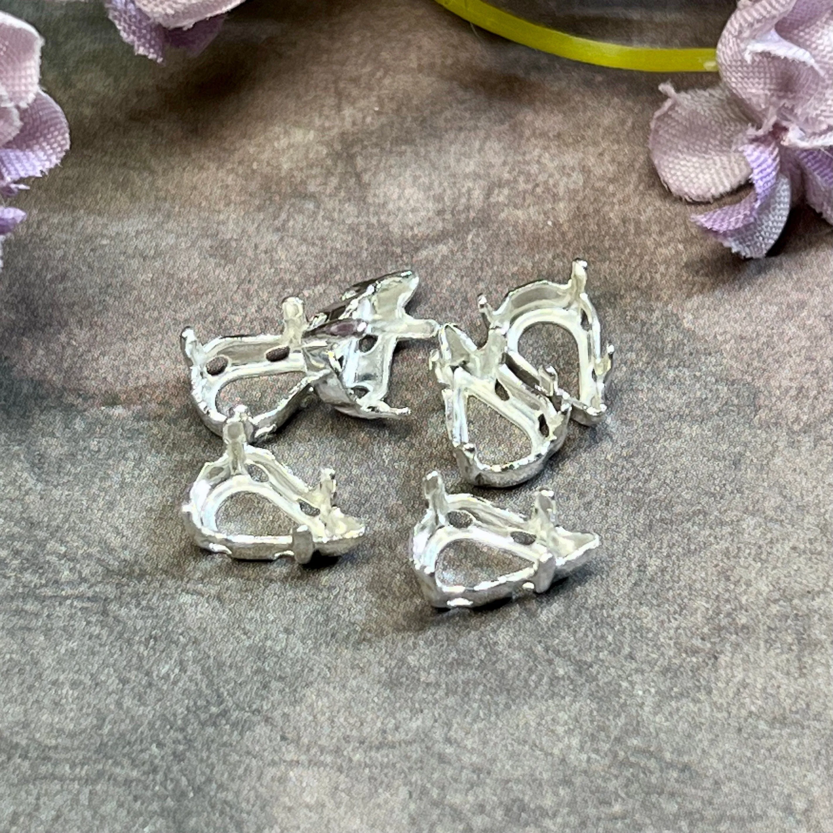 10x6 mm Pear-Teardrop Shaped, 4300 Settings, 6 pcs Silver or Gold Plated, Gemstone or Crystal Settings, Bead Embroidery Component