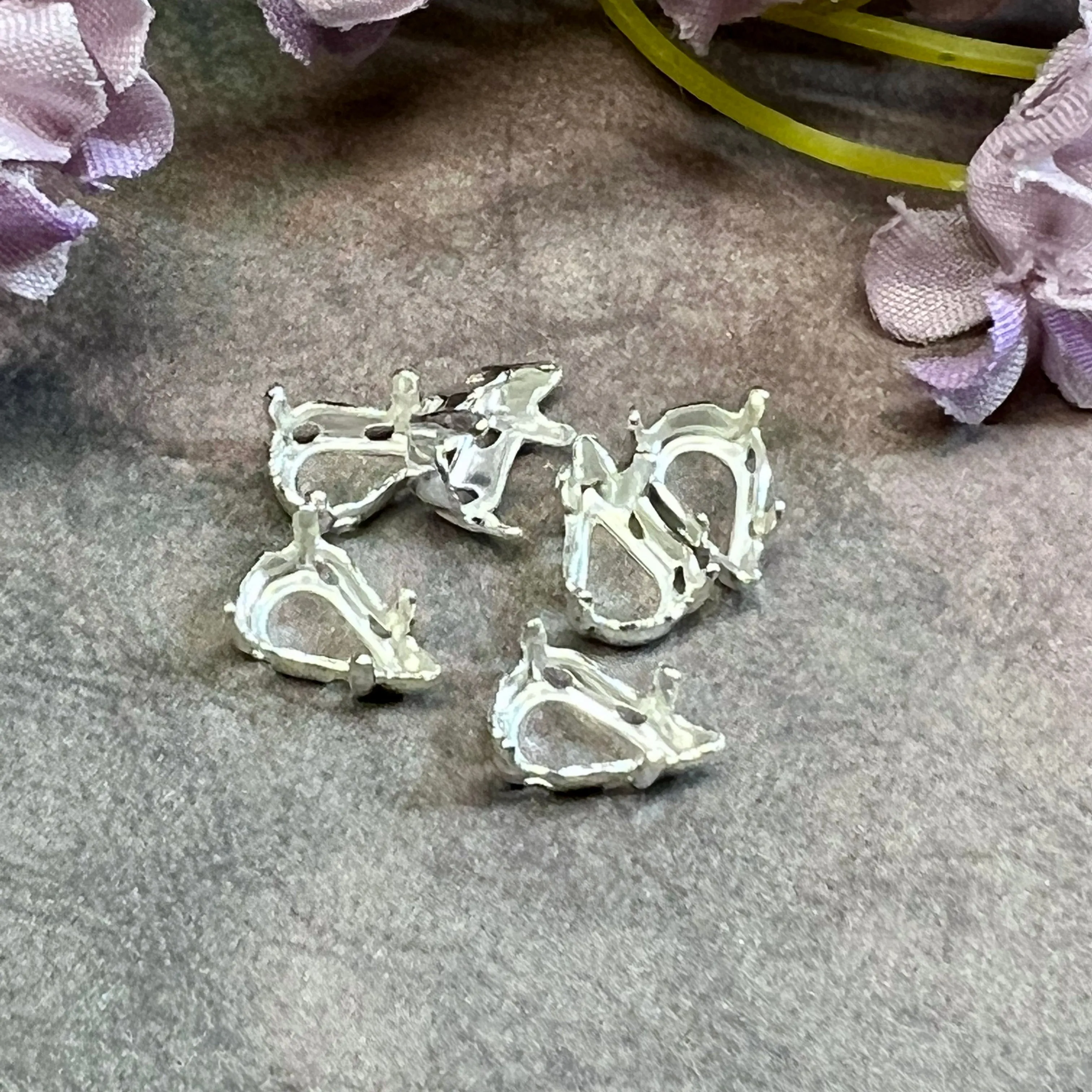 10x6 mm Pear-Teardrop Shaped, 4300 Settings, 6 pcs Silver or Gold Plated, Gemstone or Crystal Settings, Bead Embroidery Component