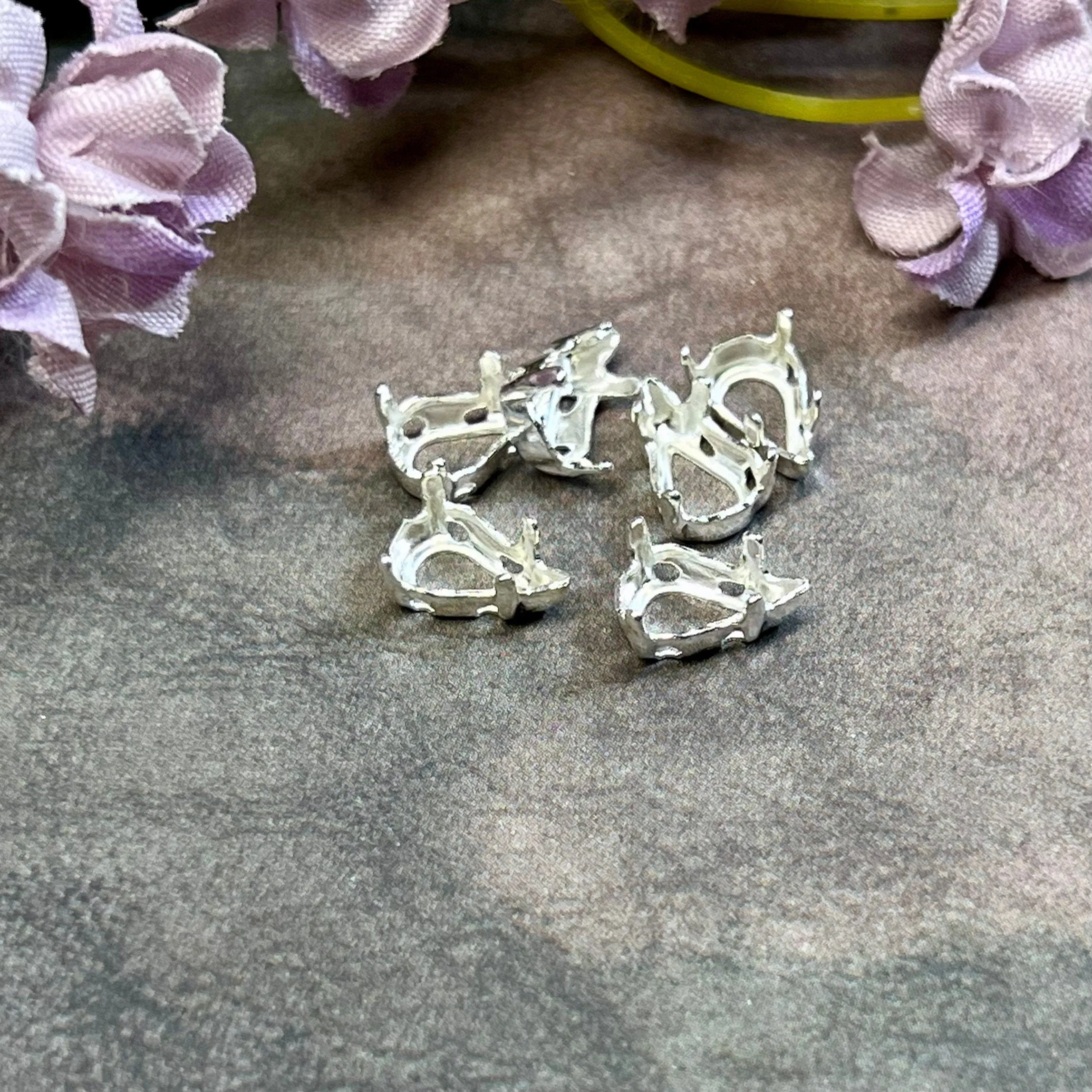 10x6 mm Pear-Teardrop Shaped, 4300 Settings, 6 pcs Silver or Gold Plated, Gemstone or Crystal Settings, Bead Embroidery Component