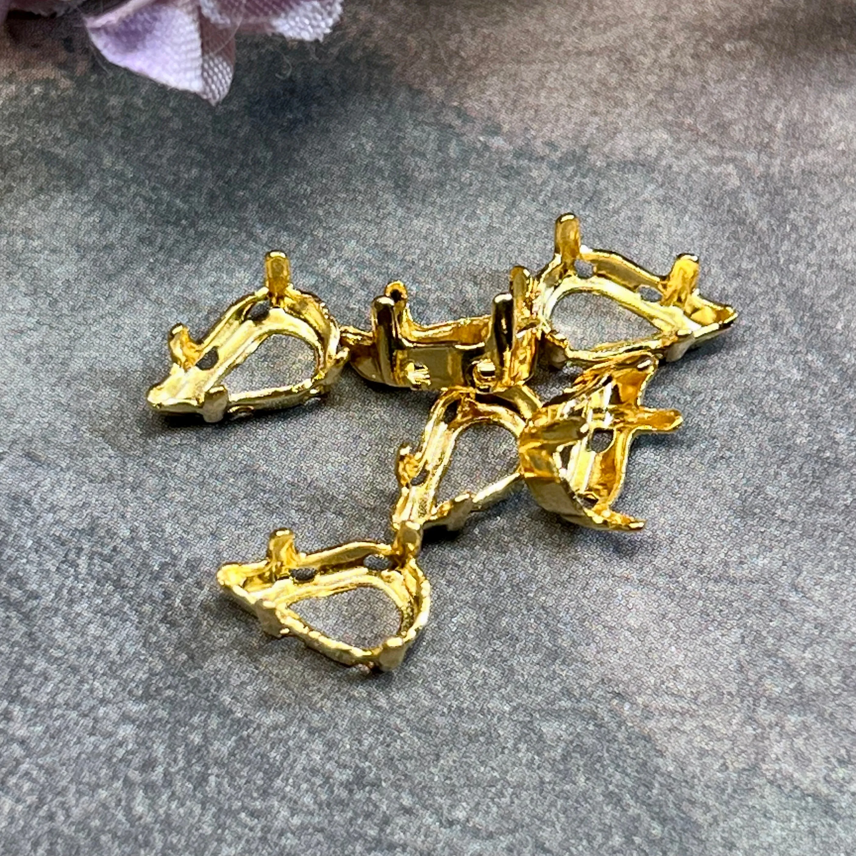 10x6 mm Pear-Teardrop Shaped, 4300 Settings, 6 pcs Silver or Gold Plated, Gemstone or Crystal Settings, Bead Embroidery Component