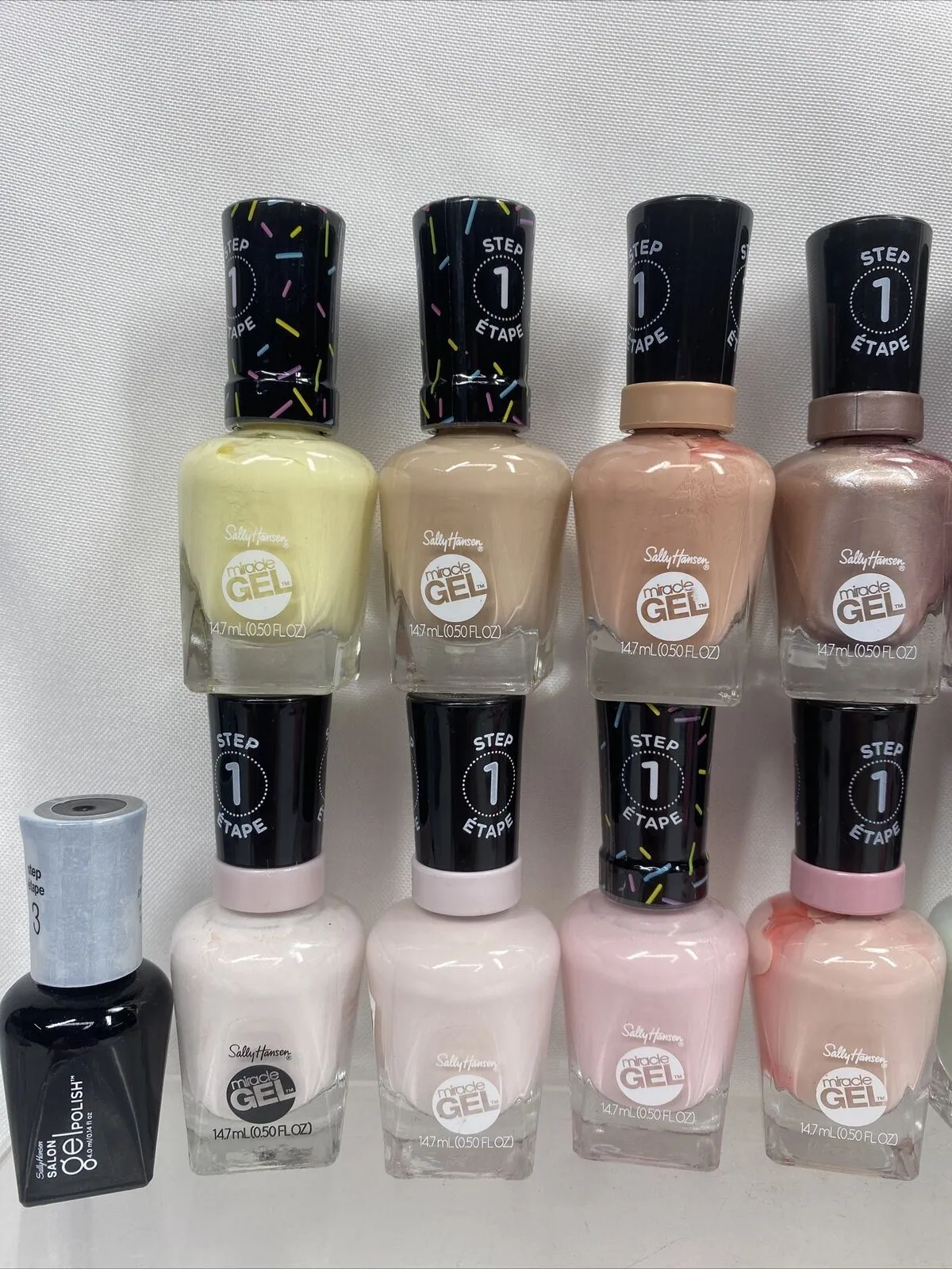 (17) Sally Hansen Miracle Gel Nail Polish Gel No Repeats Bulk Lot