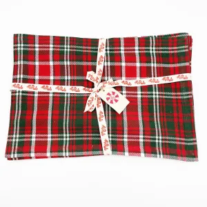 $18.00 min 6 - SET OF 4 GREEN PLAID PLACMATS