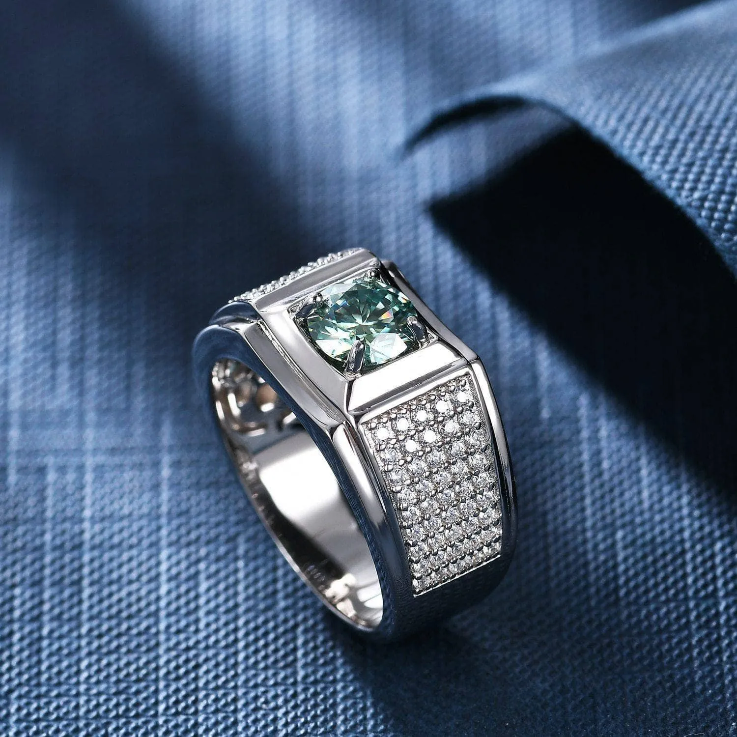 6.5mm 1.0Ct Green Diamond Engagement Ring