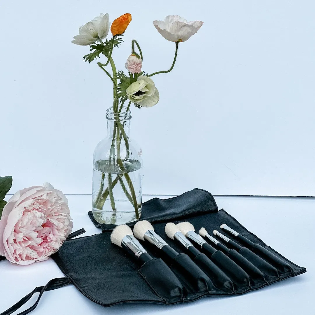 7-Piece Makeup Brush Roll