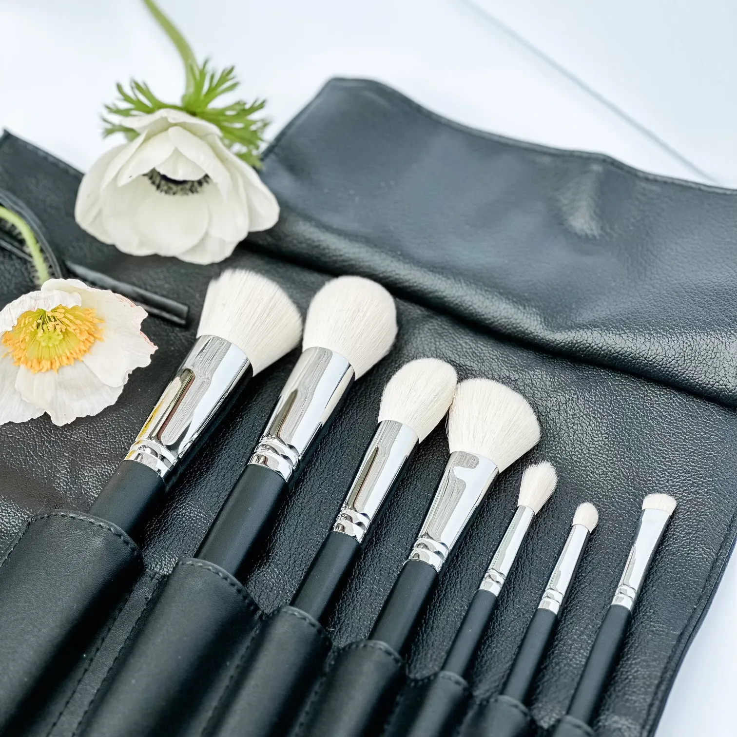 7-Piece Makeup Brush Roll