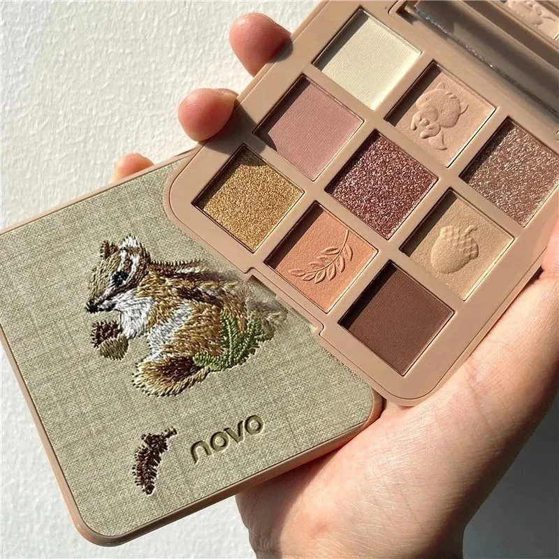 9 Colors Eyeshadow Palette Animal Embroidery Eyeshadow Palette Glitter Highlighter Face Contour Blush Palette Matte Eye Pigments