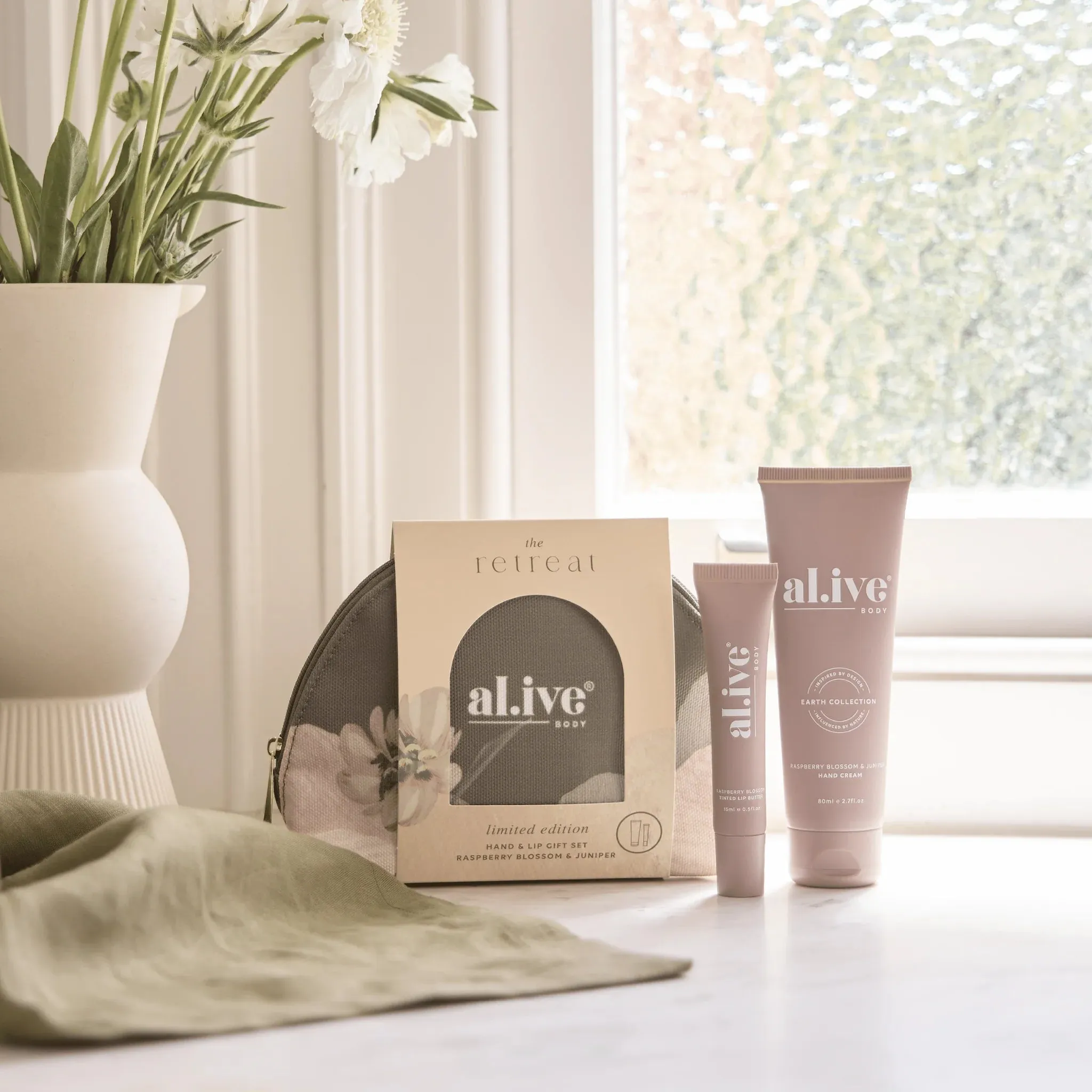 Al.ive II THE RETREAT Hand & Lip Gift Set - Raspberry Blossom & Juniper