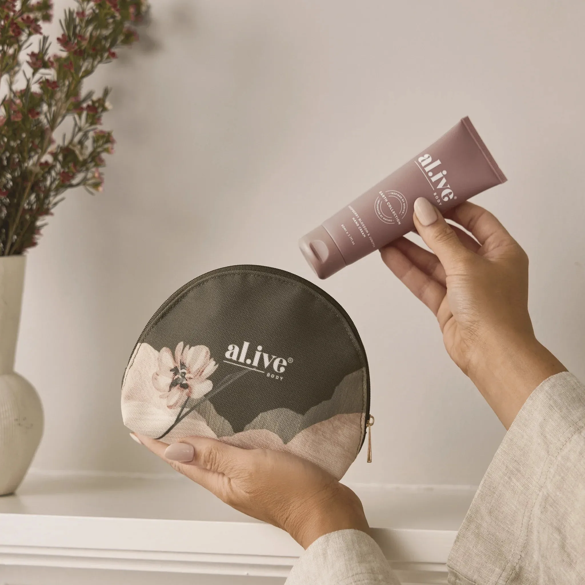 Al.ive II THE RETREAT Hand & Lip Gift Set - Raspberry Blossom & Juniper