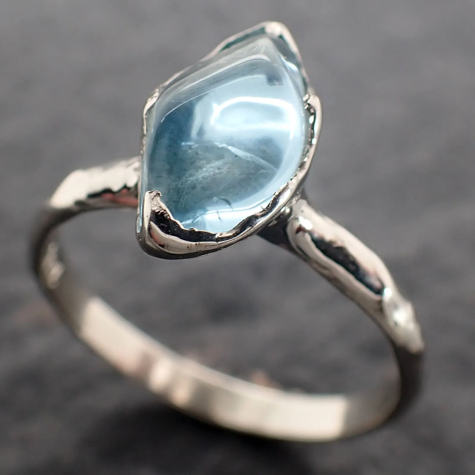 Aquamarine tumbled White 18k gold Solitaire gemstone ring 2775