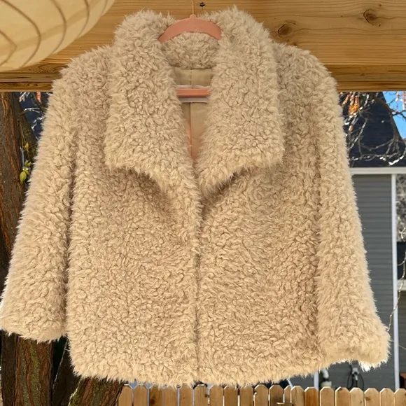 BB Dakota Hugs Don’t Lie Cropped 3/4 Sleeve Cream Faux Fur Coat Jacket Large