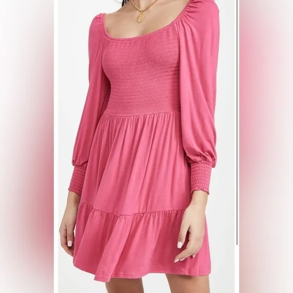 BB DAKOTA RASBERRY LETS GO CRAZY SMOCKED DRESS XS NEW