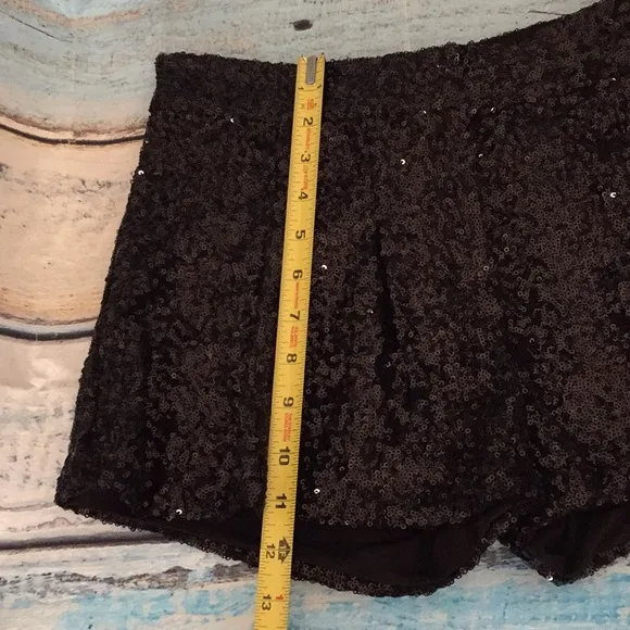 Bebe Wild Horses Sparkle Tap Shorts Sequins Pockets Size Medium