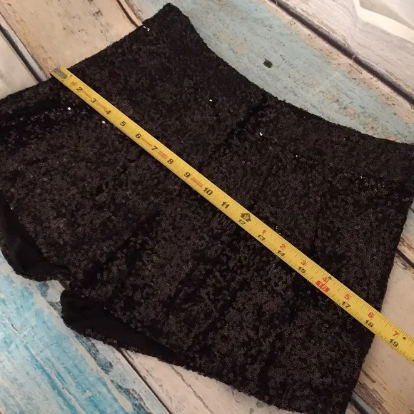 Bebe Wild Horses Sparkle Tap Shorts Sequins Pockets Size Medium