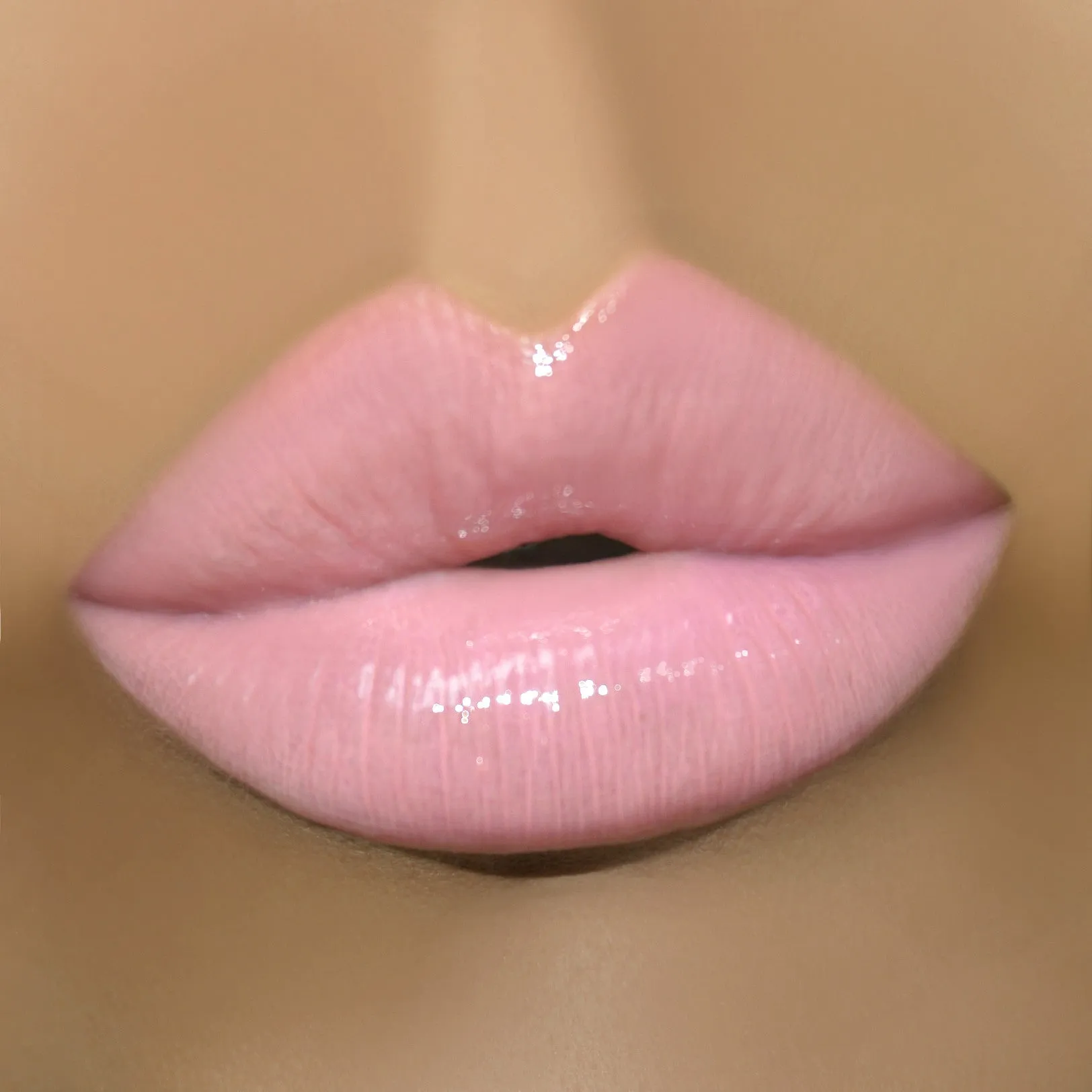 BOSSY LIP GLOSS