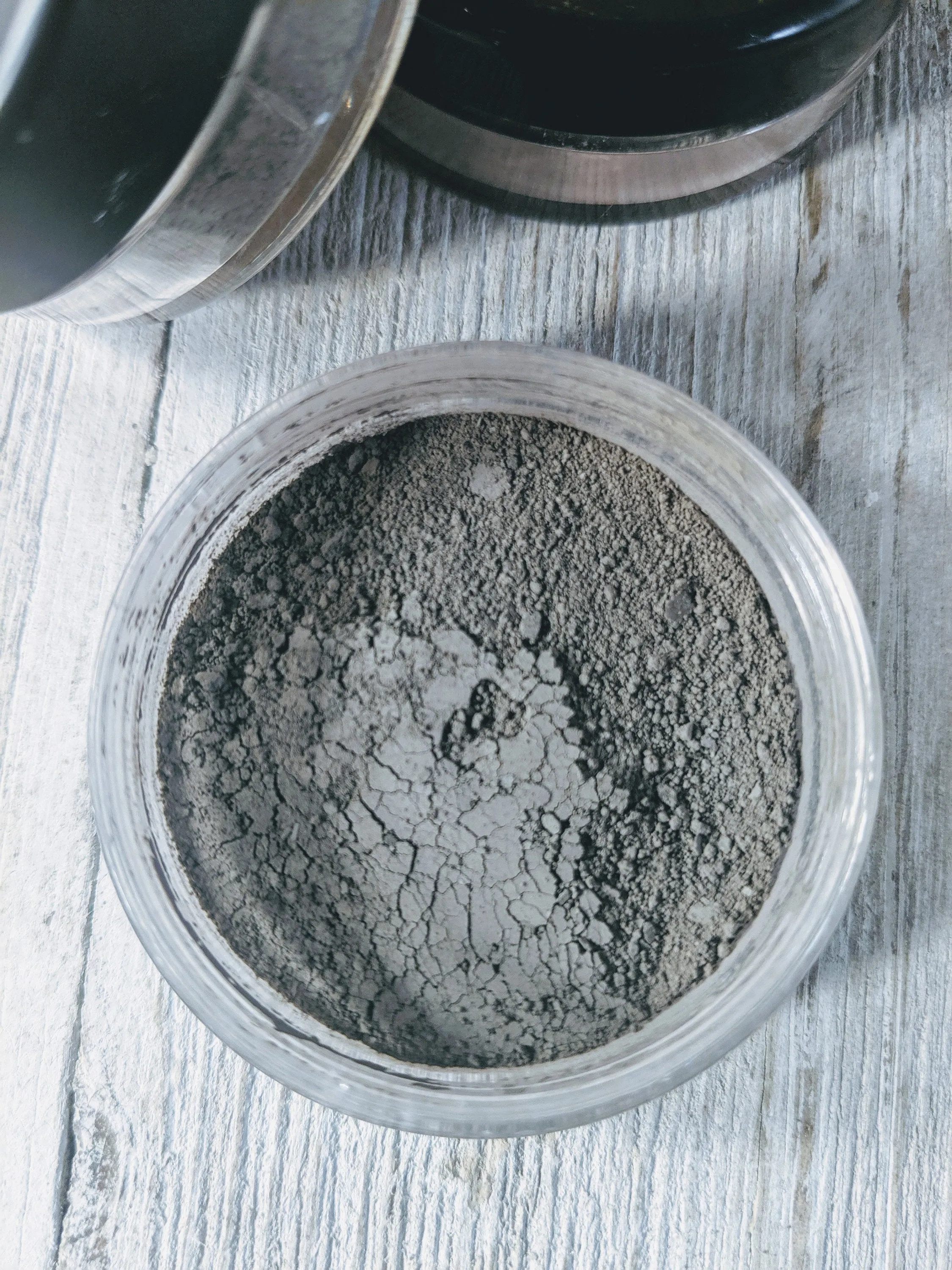Charcoal Eye Shadow