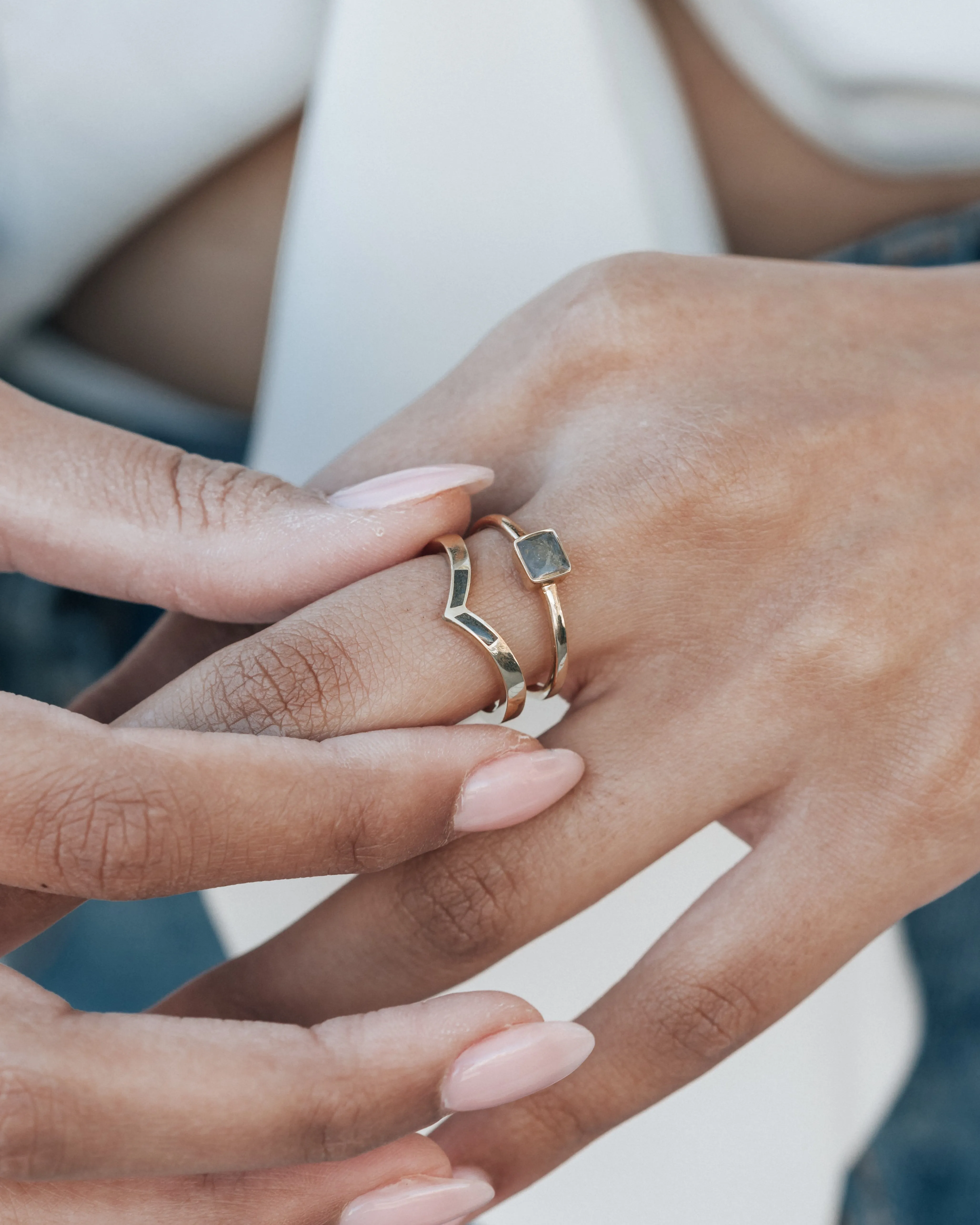 Chevron Cremation Ring in 14K White Gold