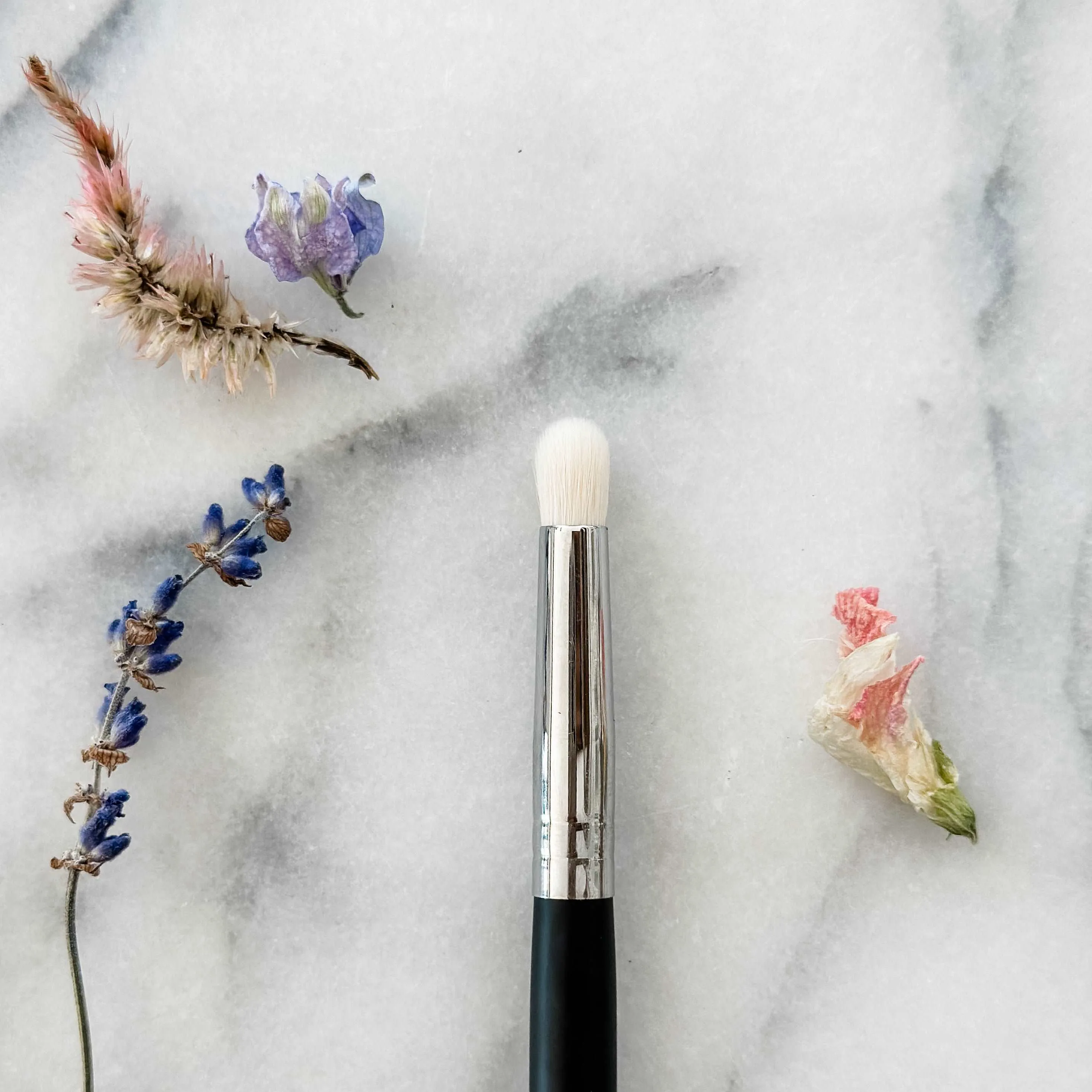 Crease Smudging Brush