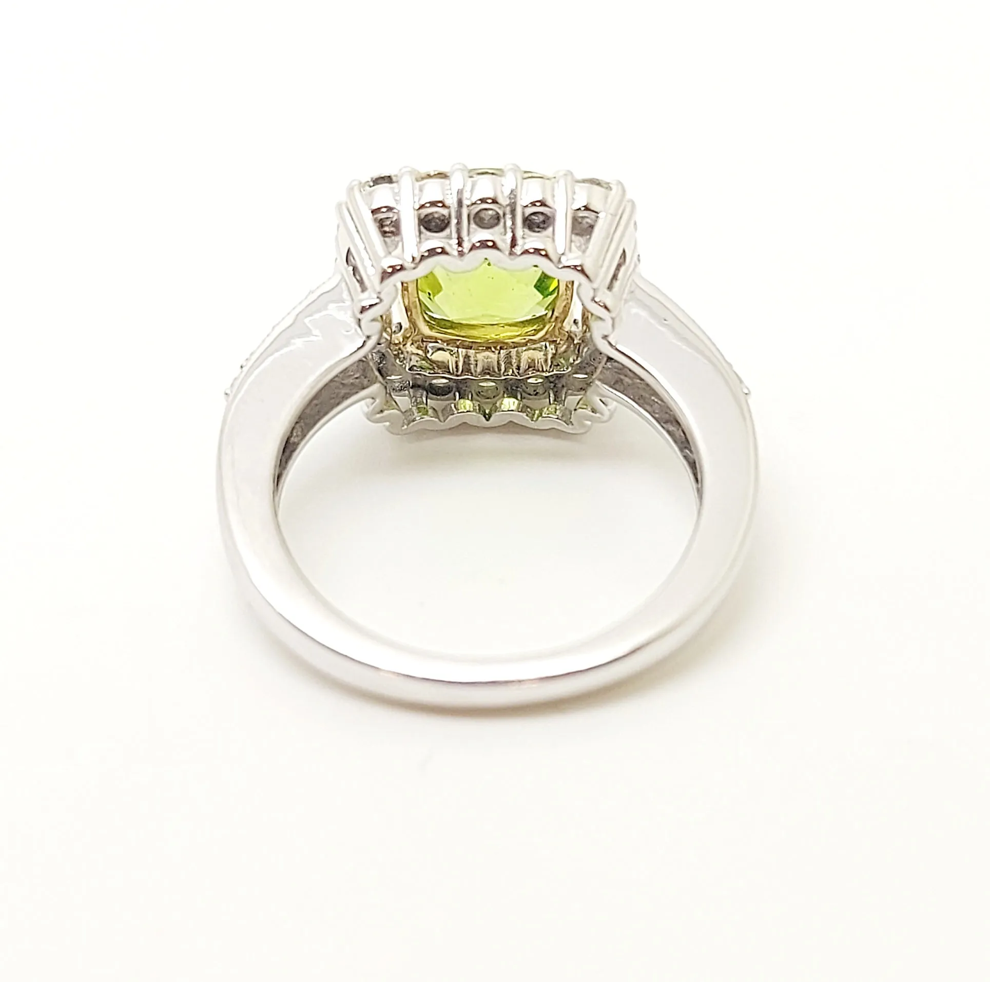 Cushion-Cut Peridot Diamond Halo Cocktail Ring in 14k White Gold