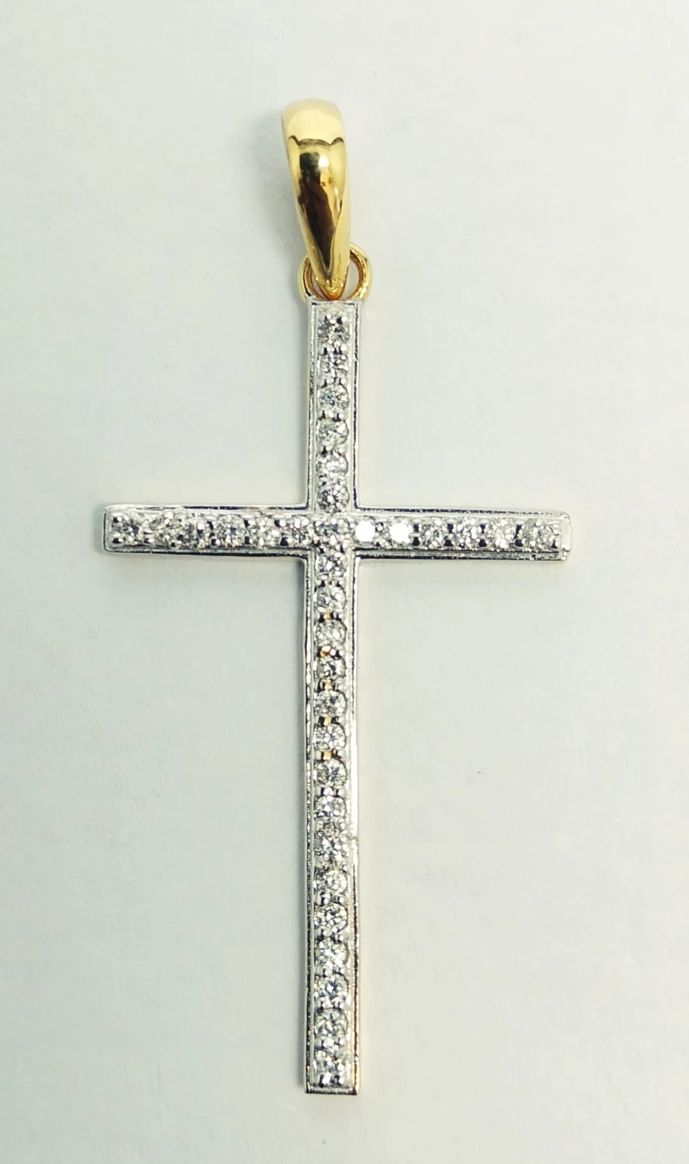DIAMOND CROSS PENDANT IN 14K YELLOW GOLD