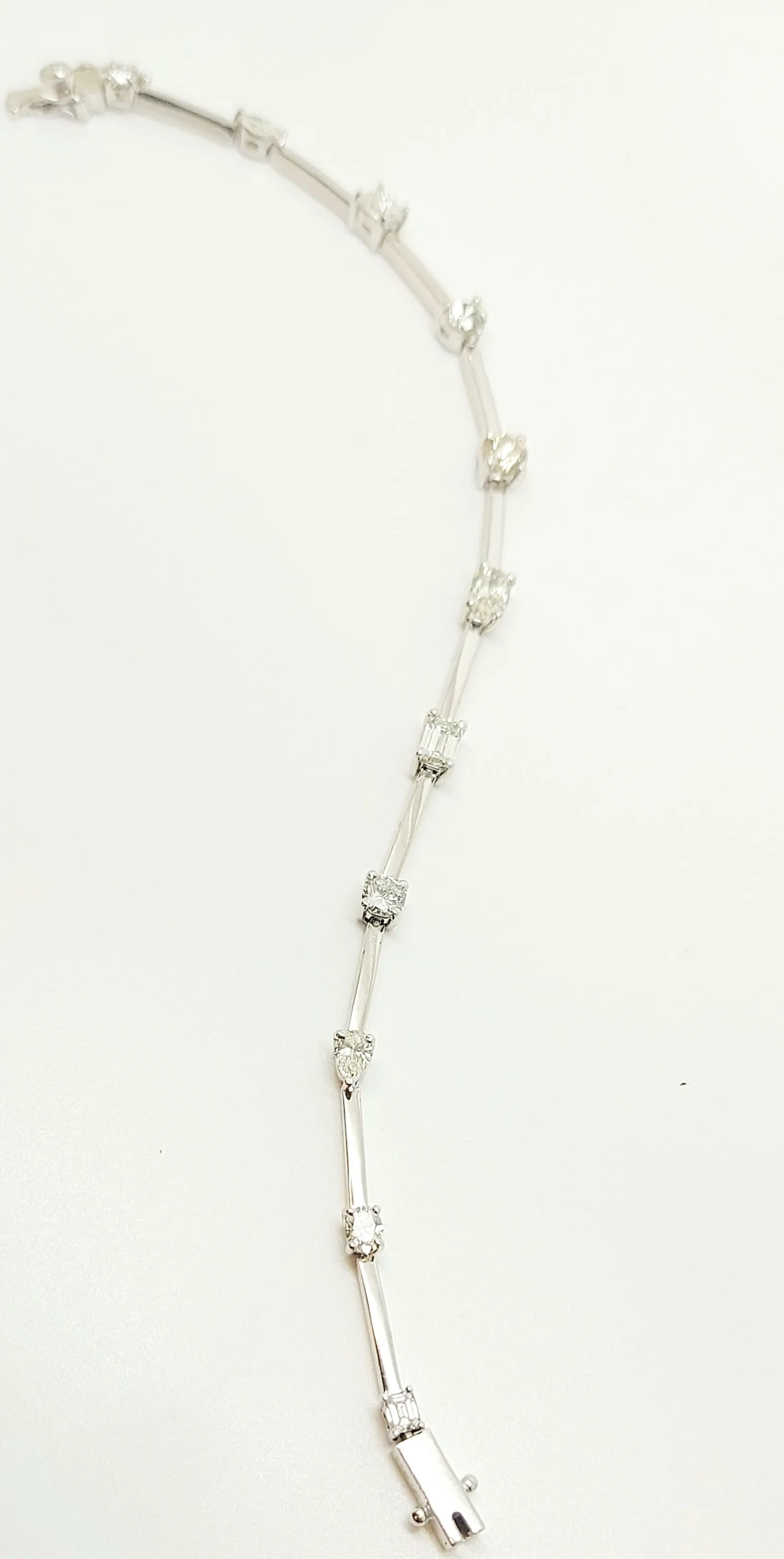 Diamonds Bracelet in Alternating Cuts AD No: 2830