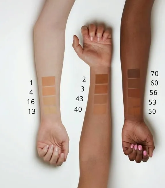 Essence soft touch mousse foundation