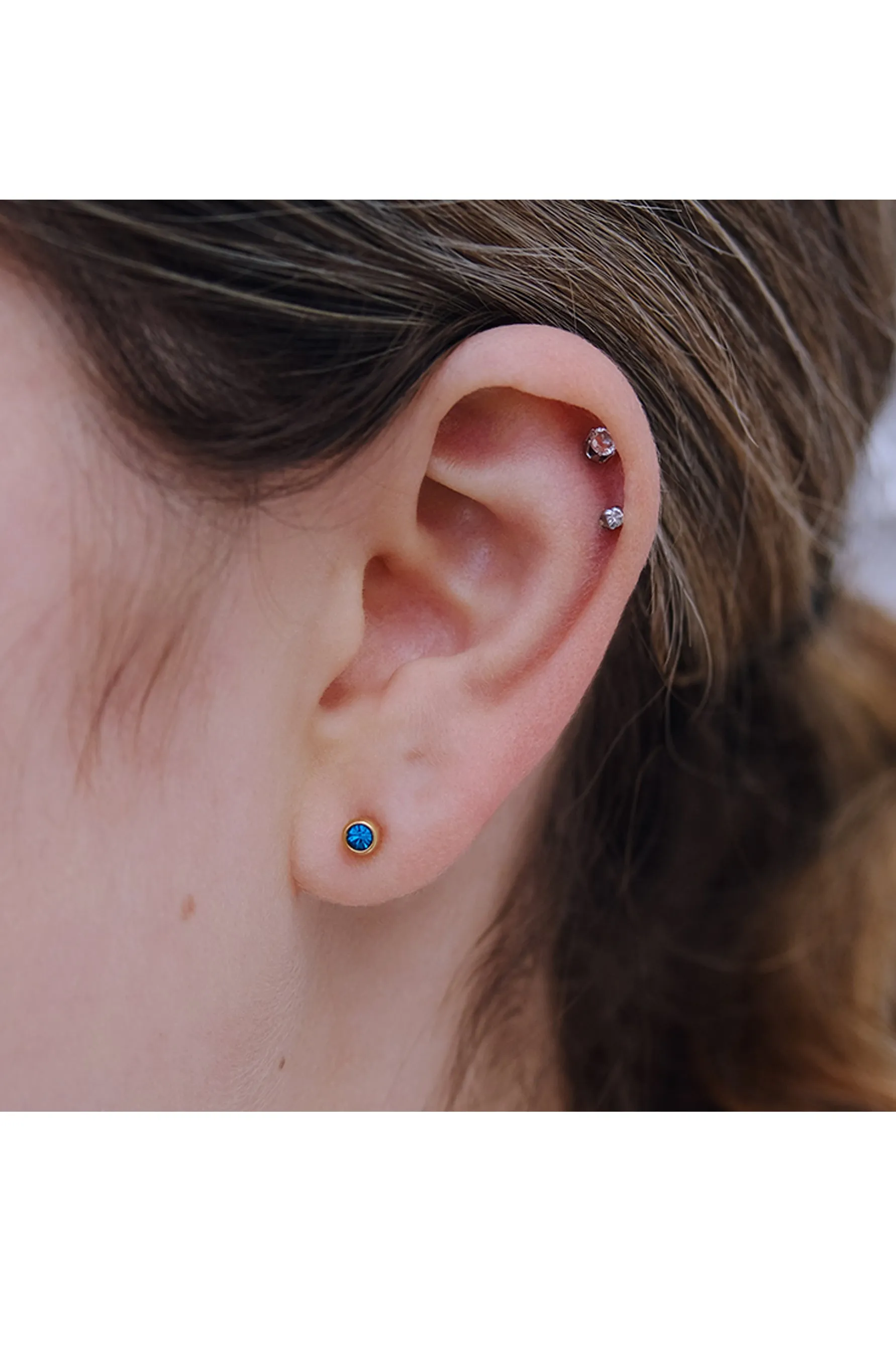EURO 51320 Blue Zircon Crystal December Birthstone 4mm Gold Studs