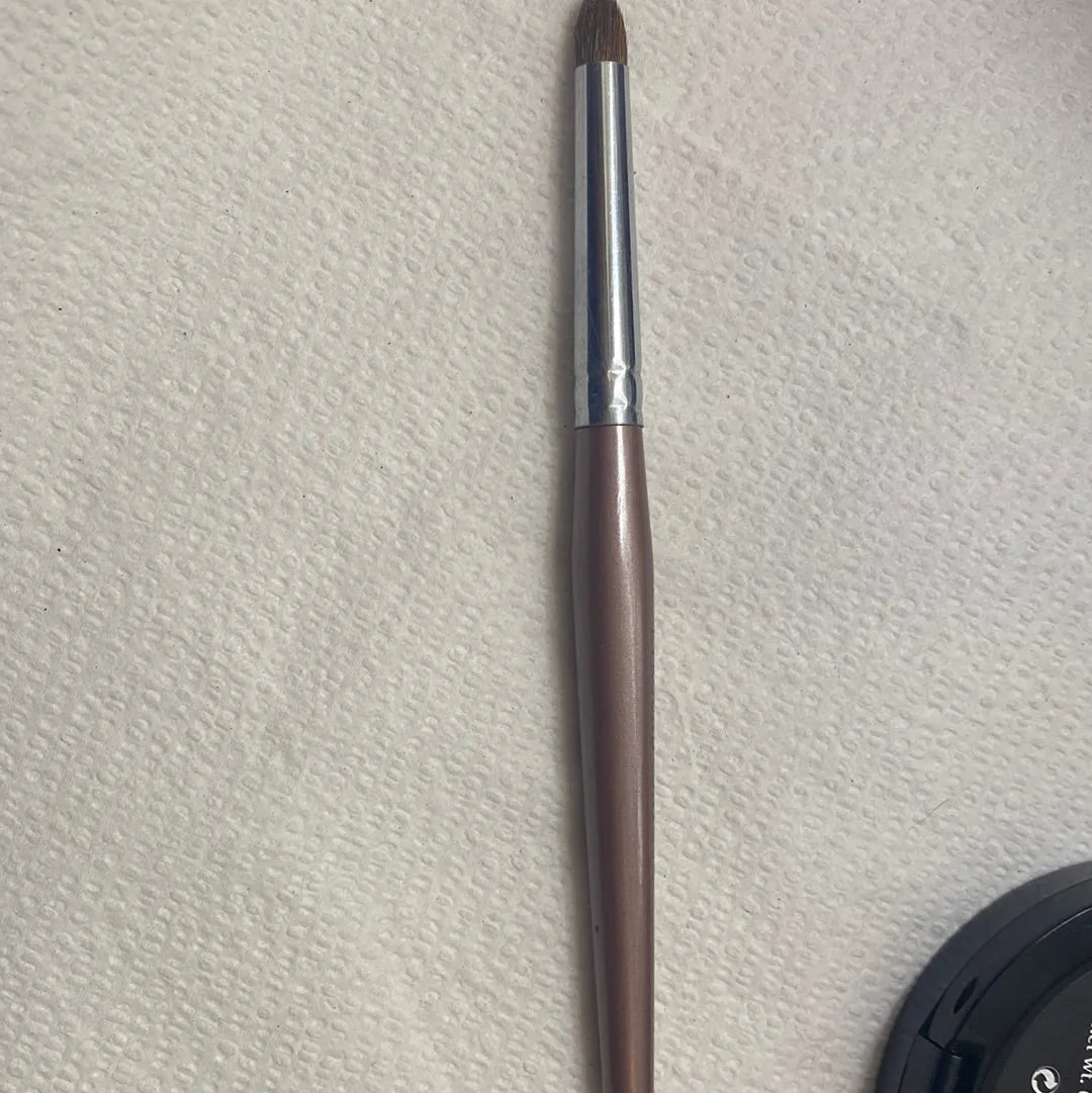Eye Crease Contouring Brush