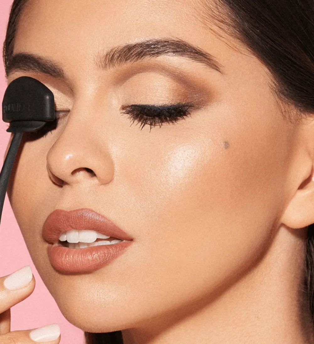 Eyeshadow Crease Line Application Toolkit