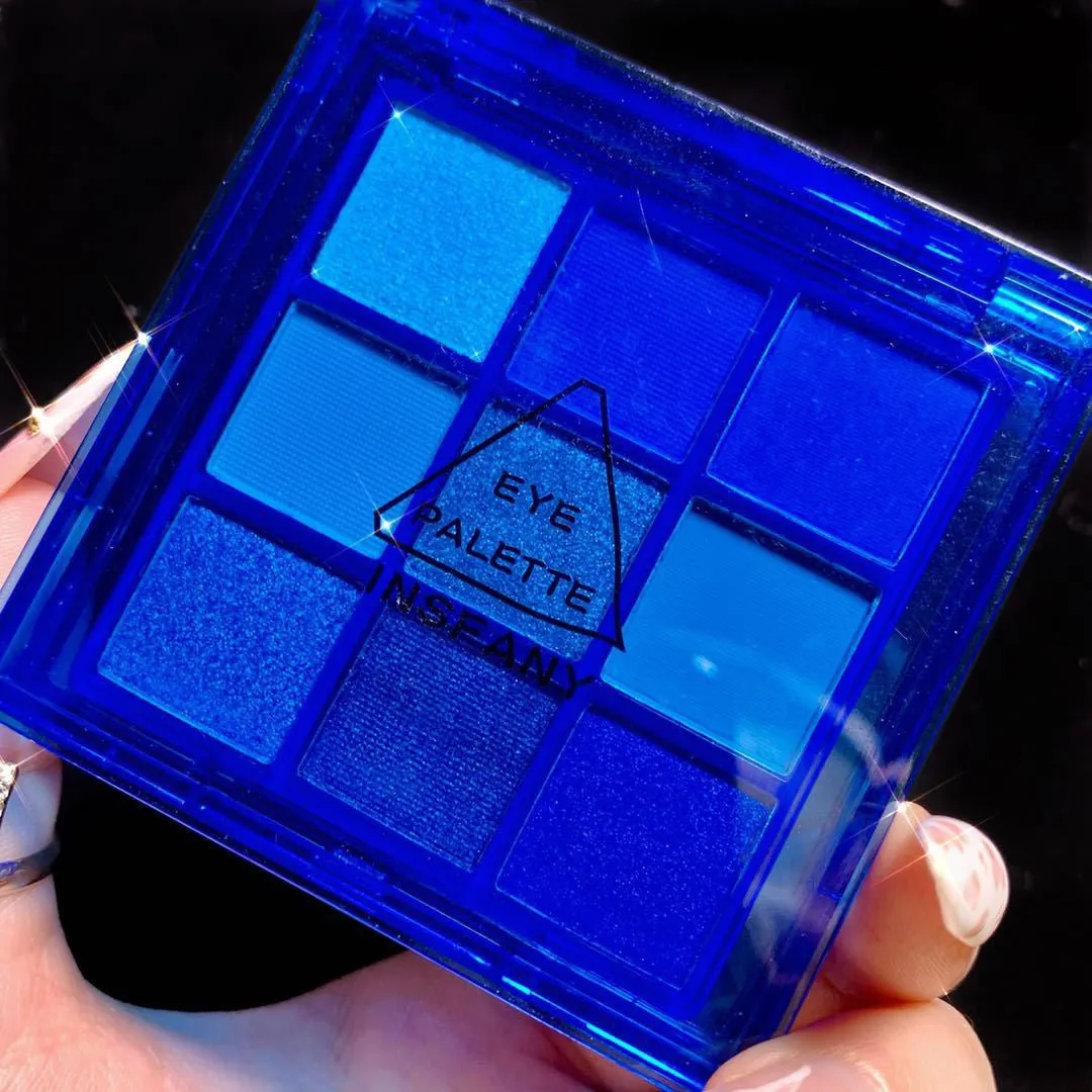Eyeshadow electric blue