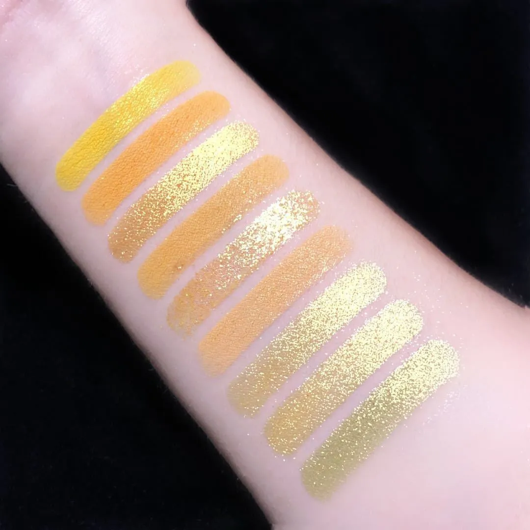 Eyeshadow electric yellow