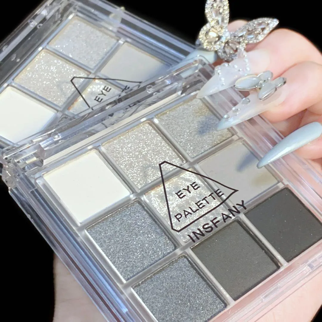 Eyeshadow gray