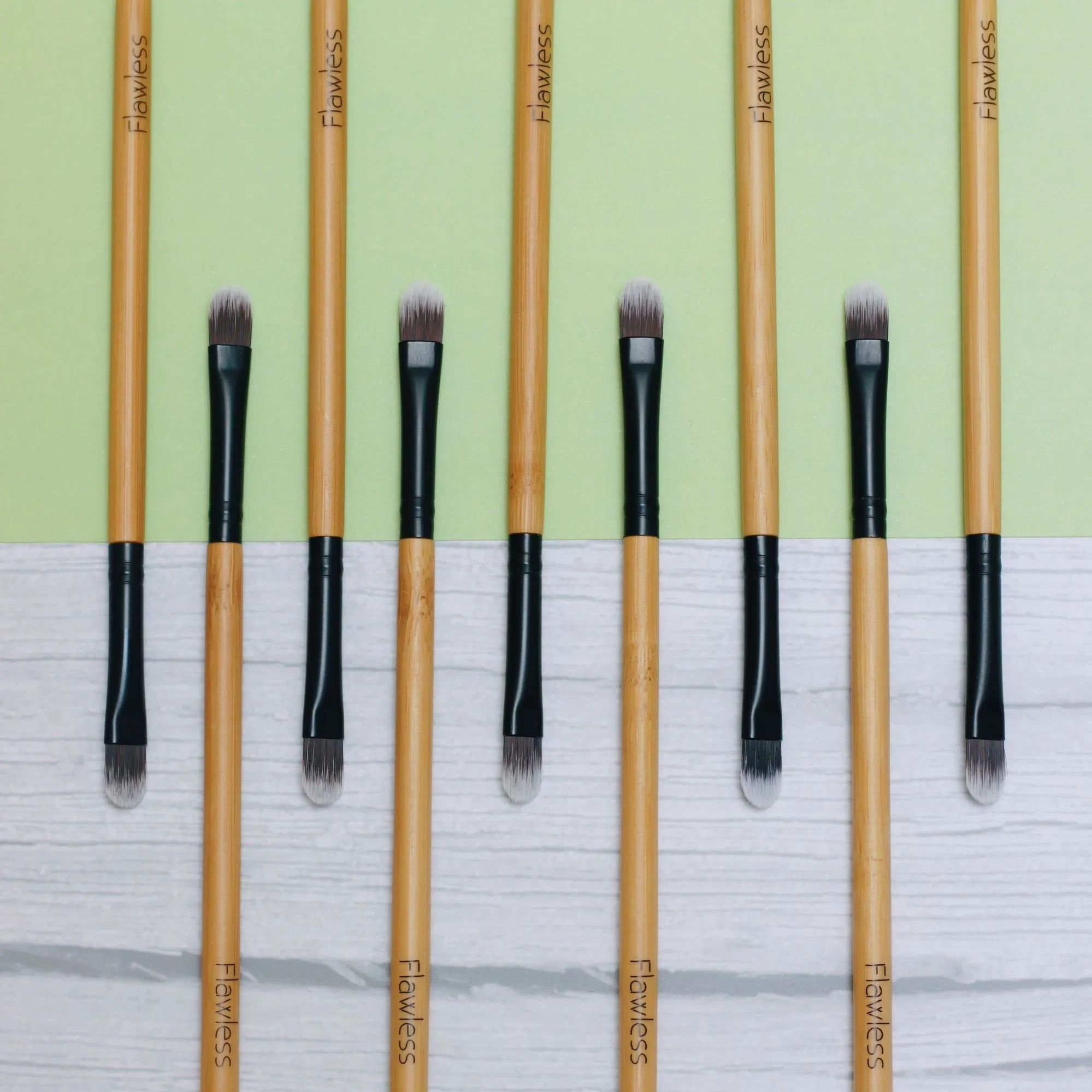Flawless Bamboo Eyeshadow/Concealer Brush
