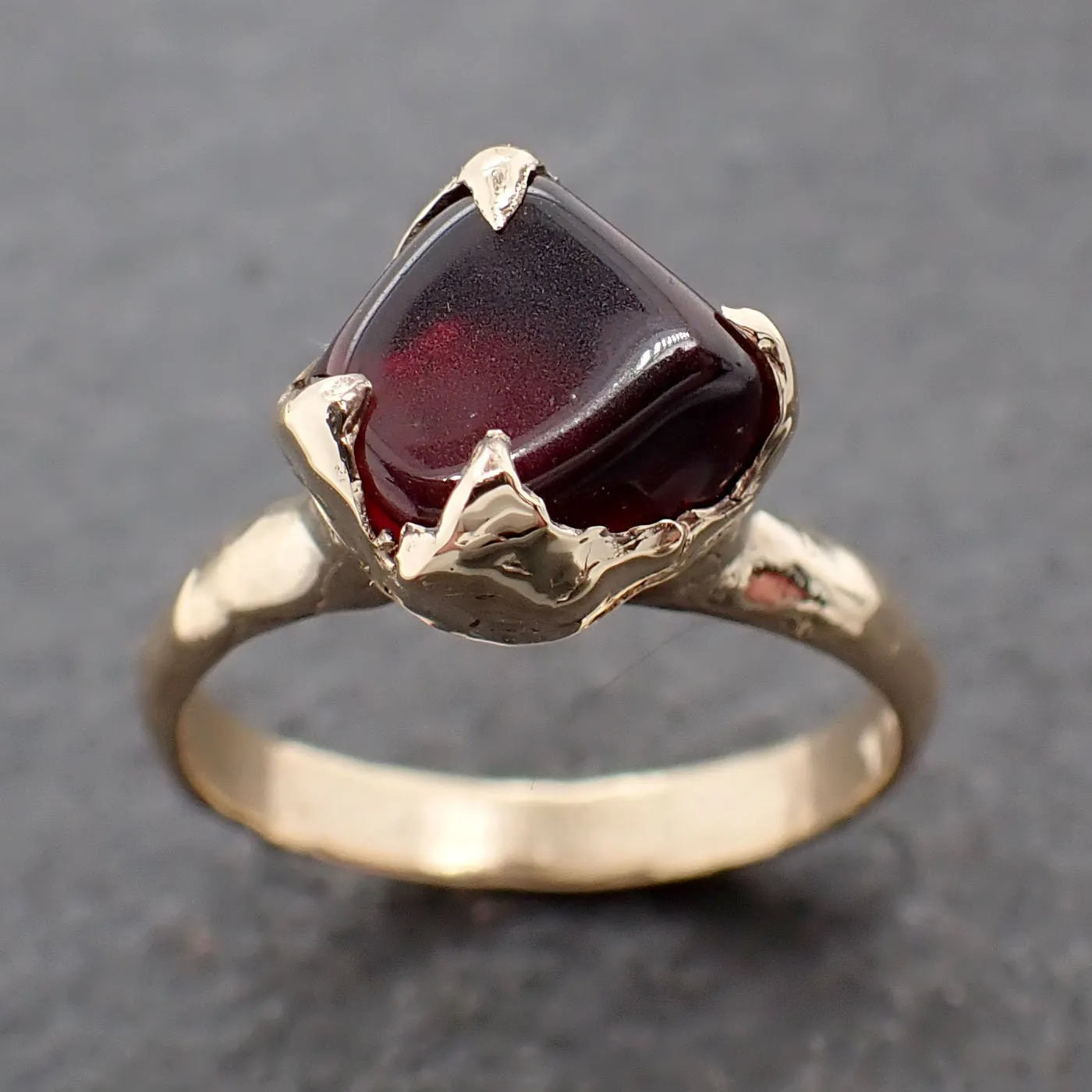 Garnet tumbled red wine 14k gold Solitaire gemstone ring 3180