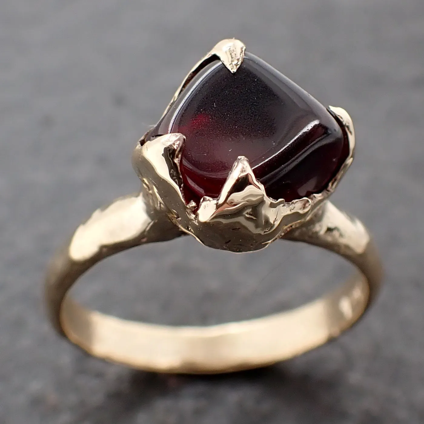 Garnet tumbled red wine 14k gold Solitaire gemstone ring 3180