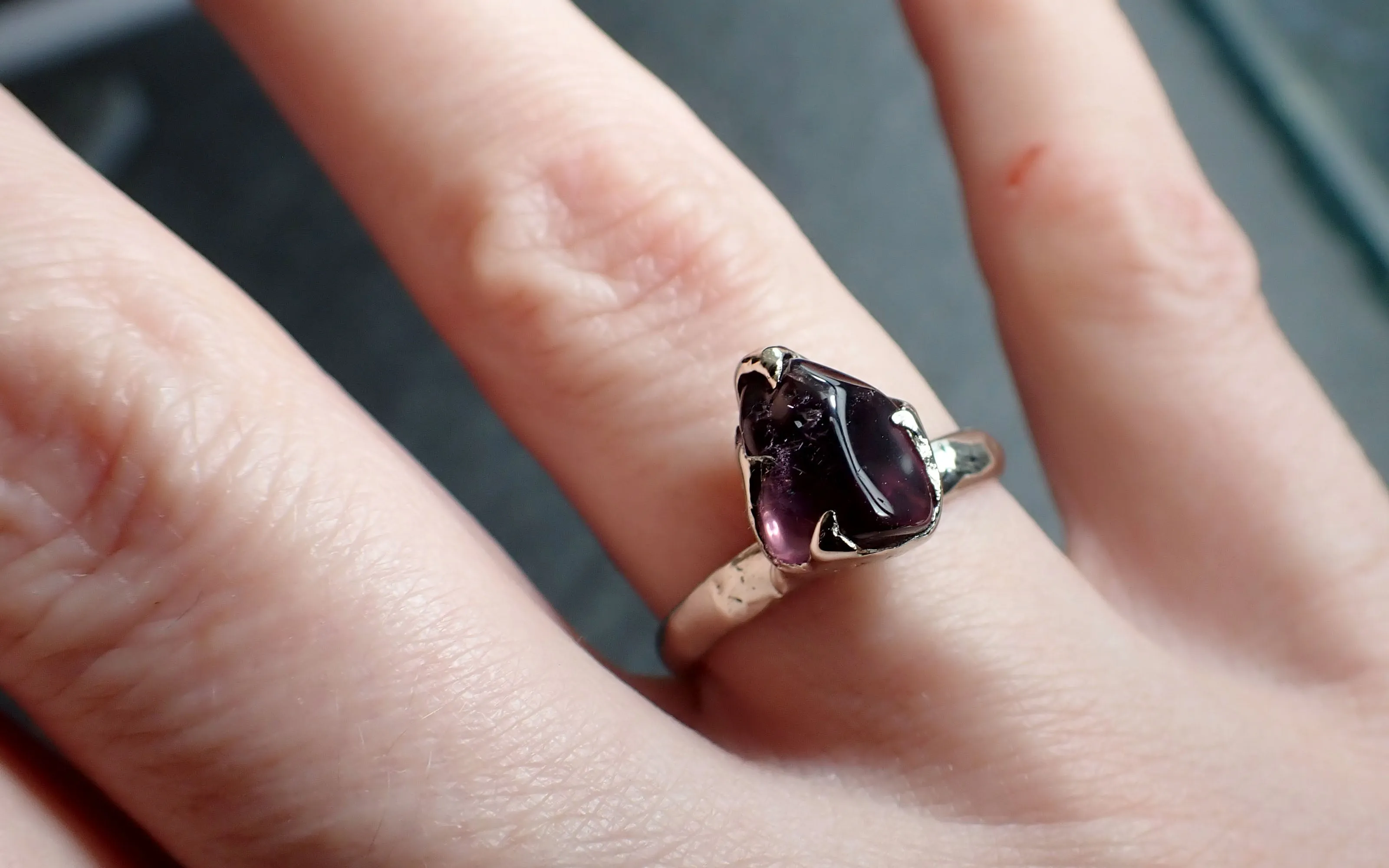 Garnet tumbled red wine 14k White gold Solitaire gemstone ring 2826