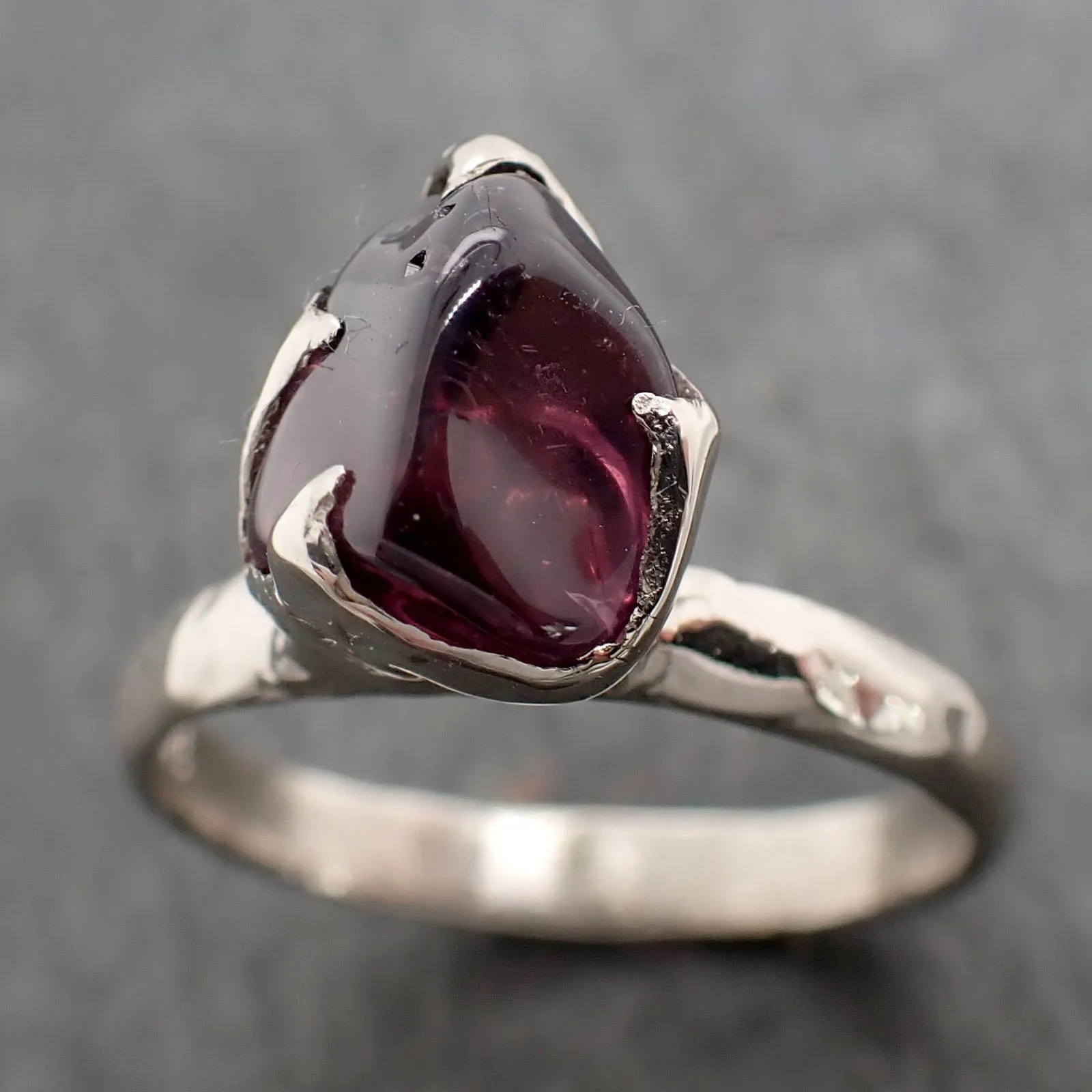 Garnet tumbled red wine 14k White gold Solitaire gemstone ring 2826