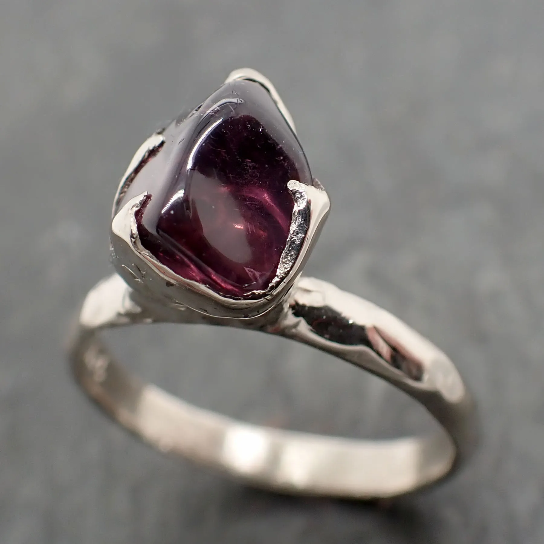 Garnet tumbled red wine 14k White gold Solitaire gemstone ring 2826