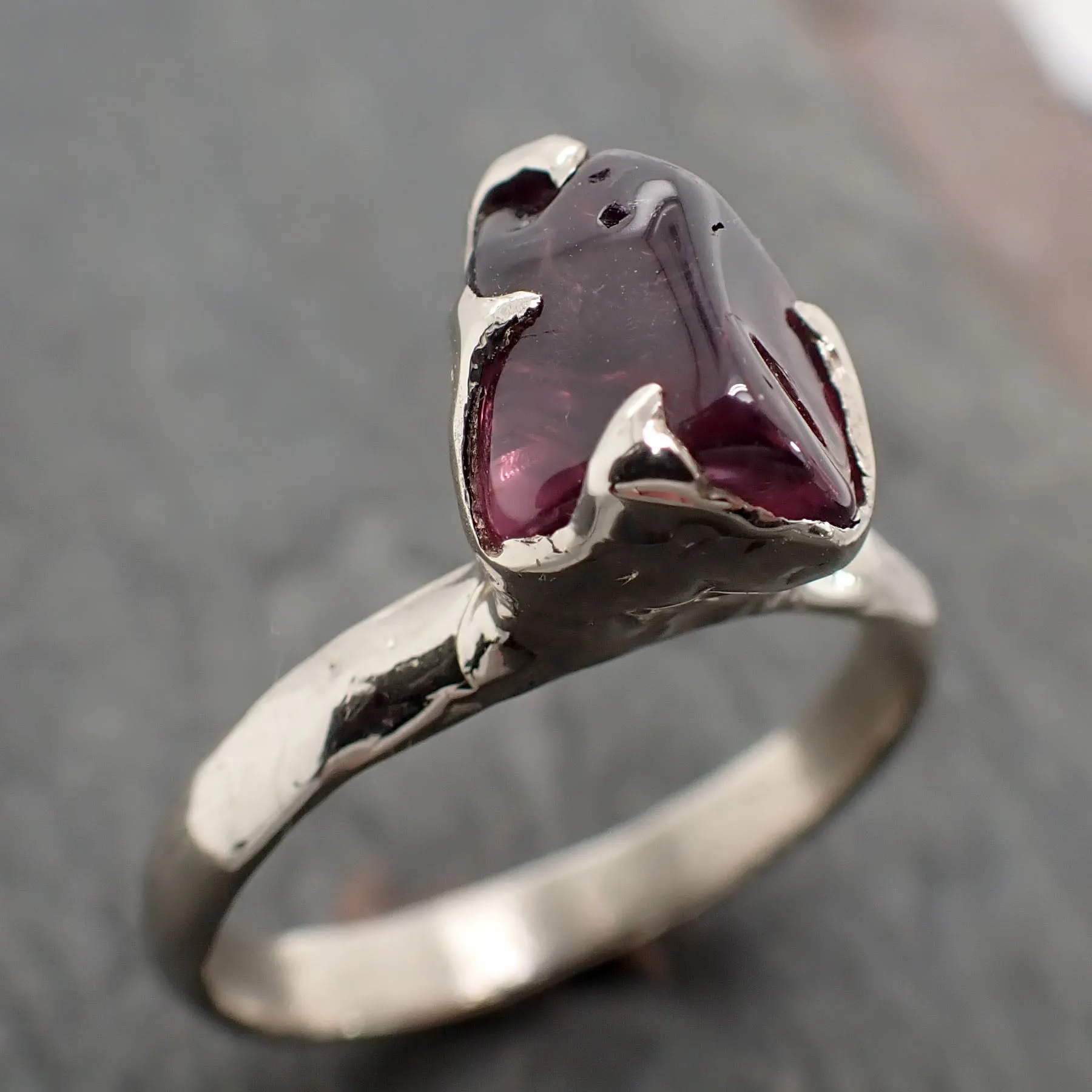 Garnet tumbled red wine 14k White gold Solitaire gemstone ring 2826