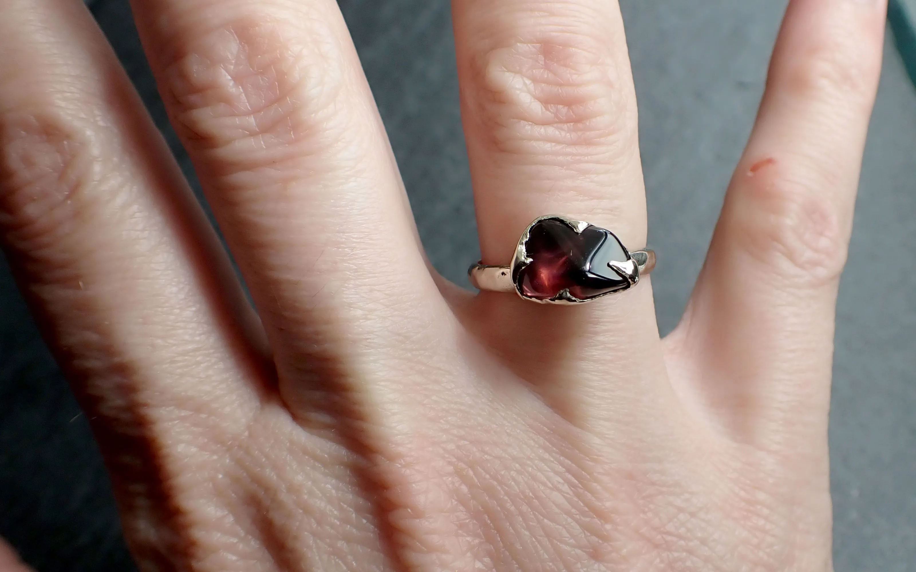 Garnet tumbled red wine 14k White gold Solitaire gemstone ring 2828