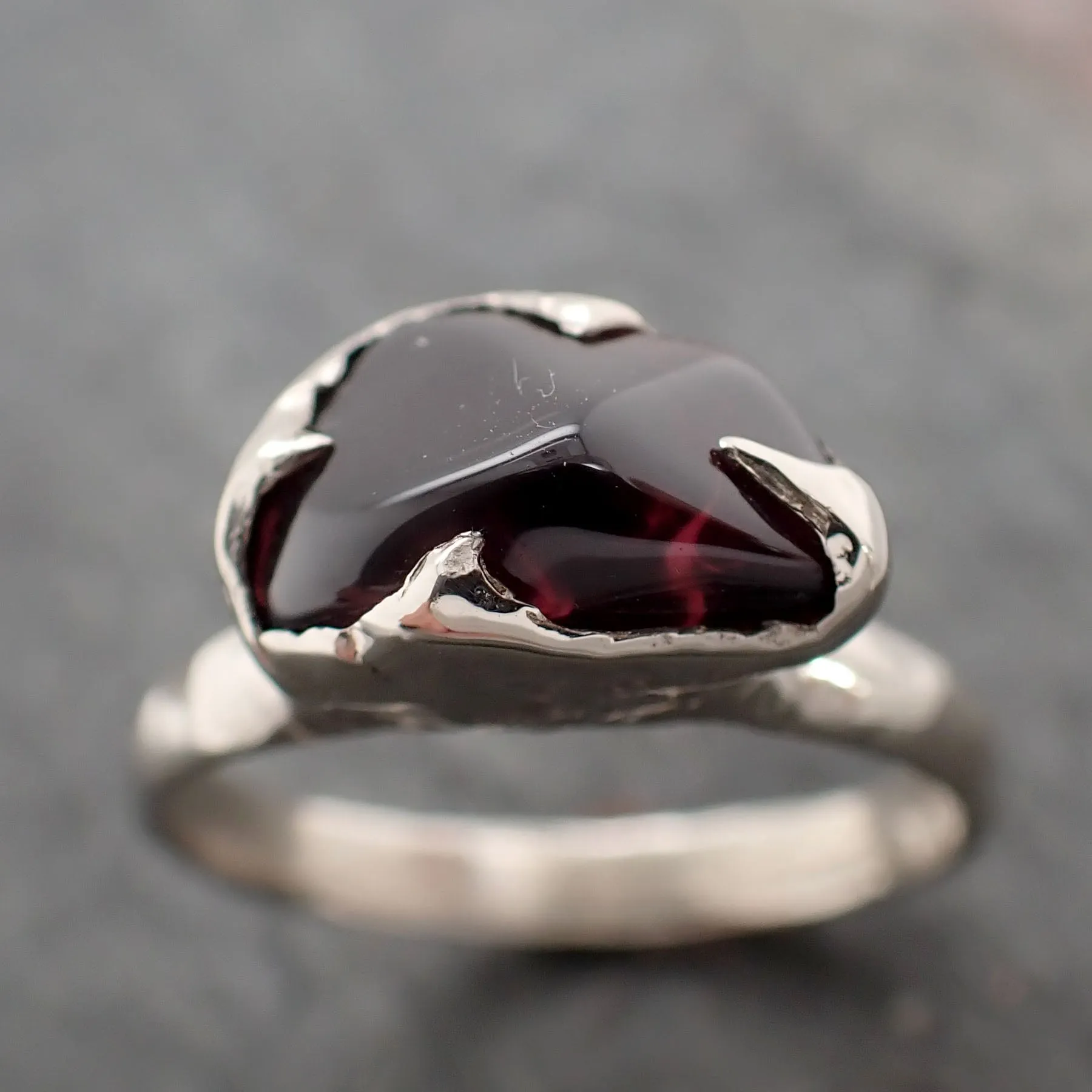 Garnet tumbled red wine 14k White gold Solitaire gemstone ring 2828