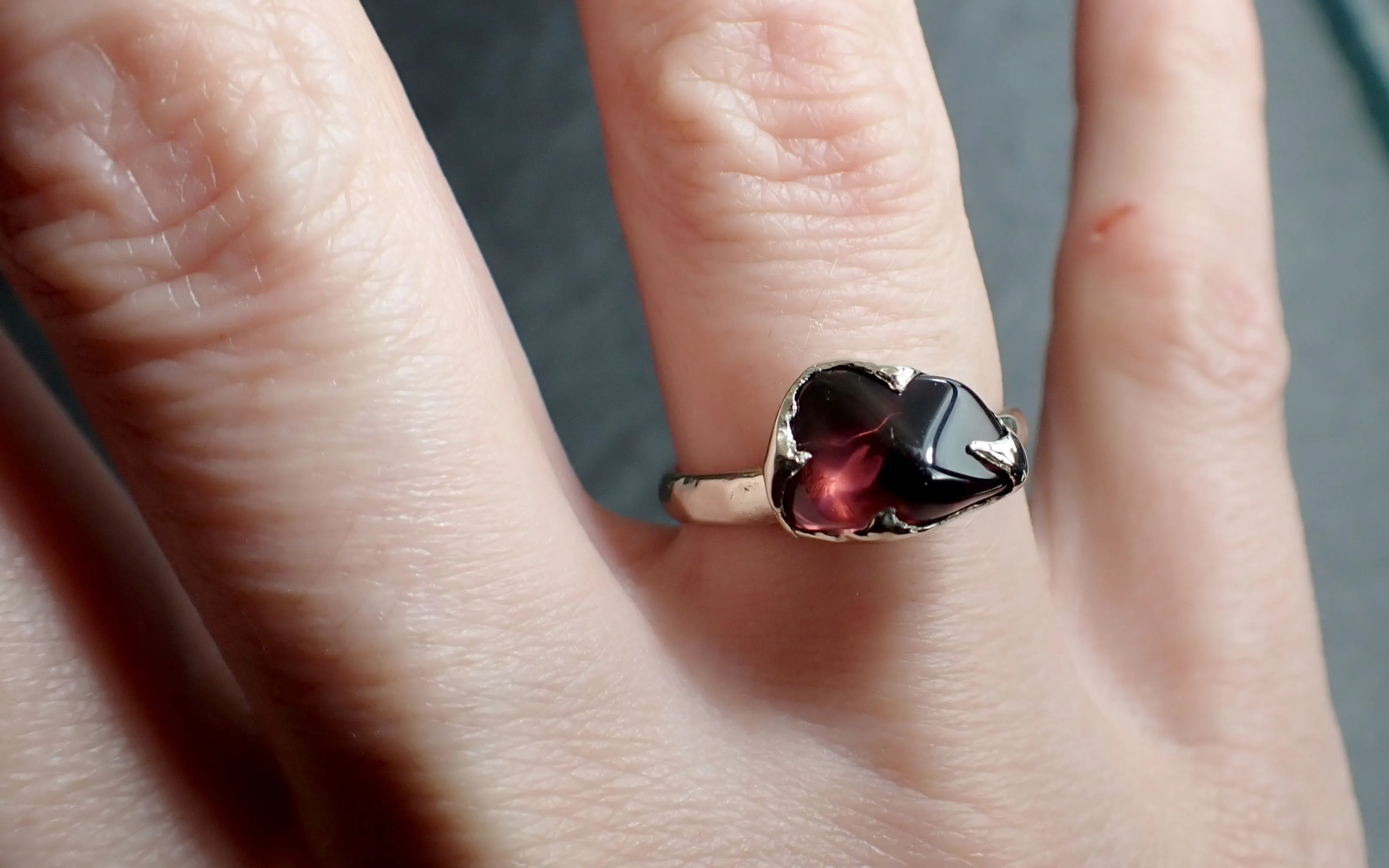 Garnet tumbled red wine 14k White gold Solitaire gemstone ring 2828