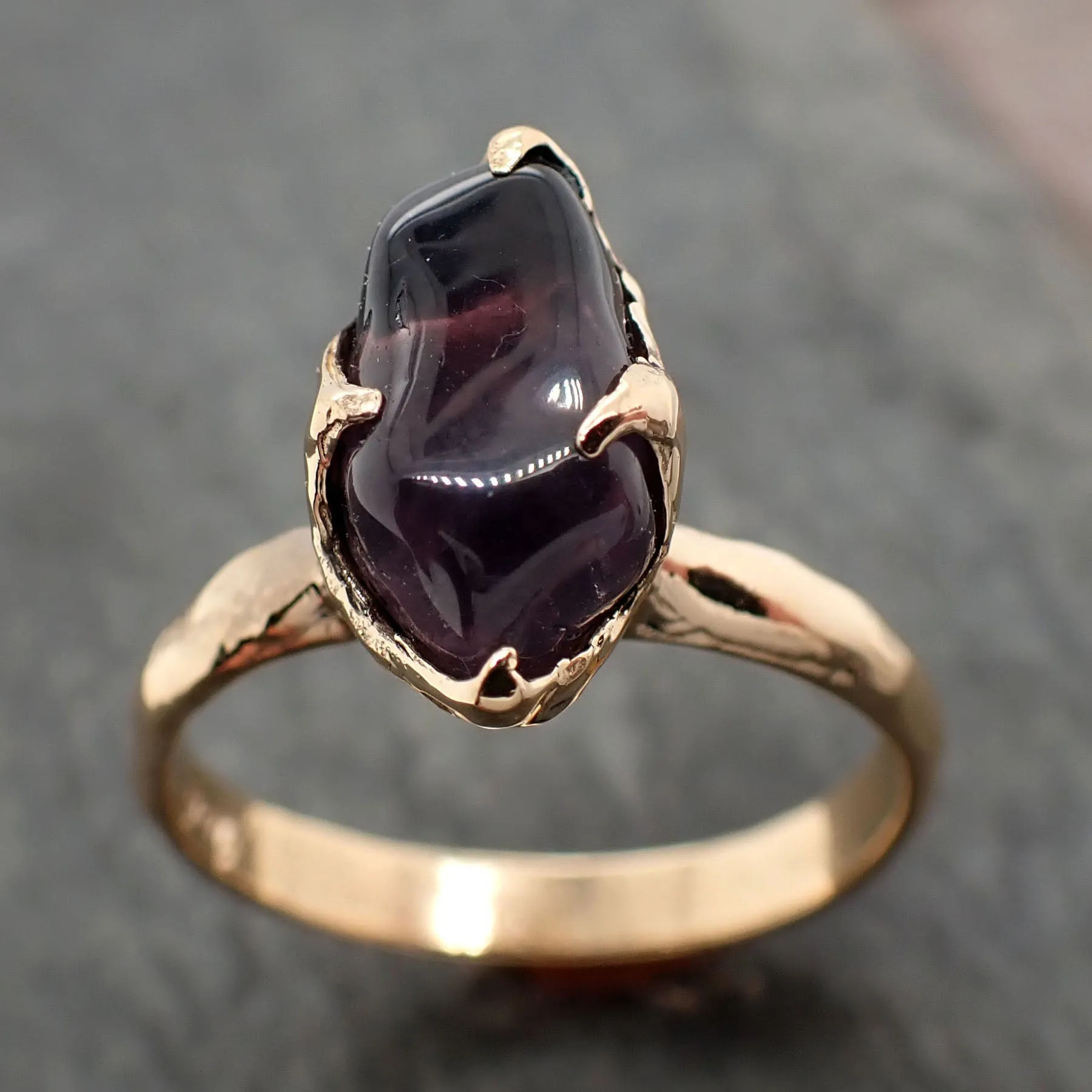 Garnet tumbled red wine 18k Yellow gold Solitaire gemstone ring 2786