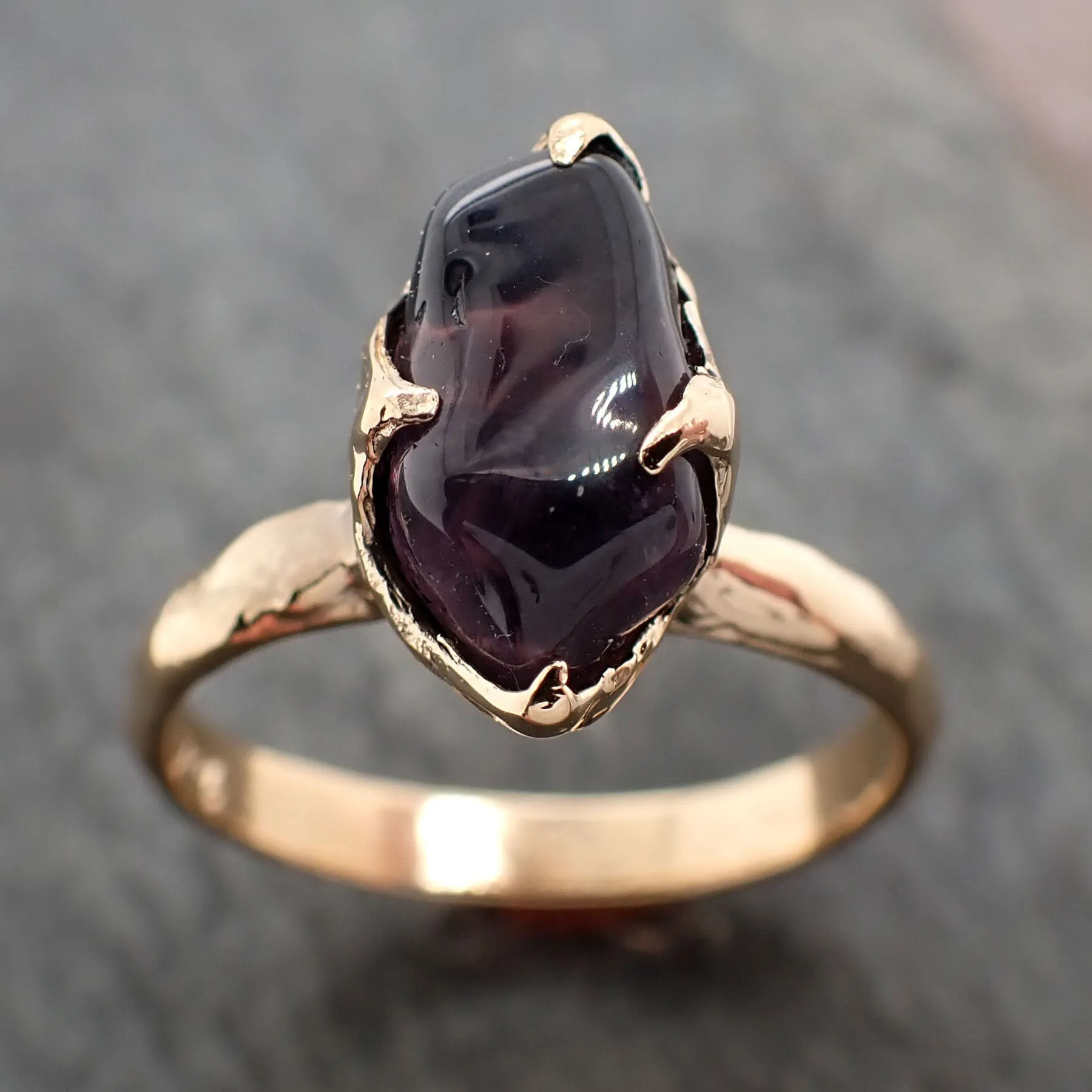 Garnet tumbled red wine 18k Yellow gold Solitaire gemstone ring 2786