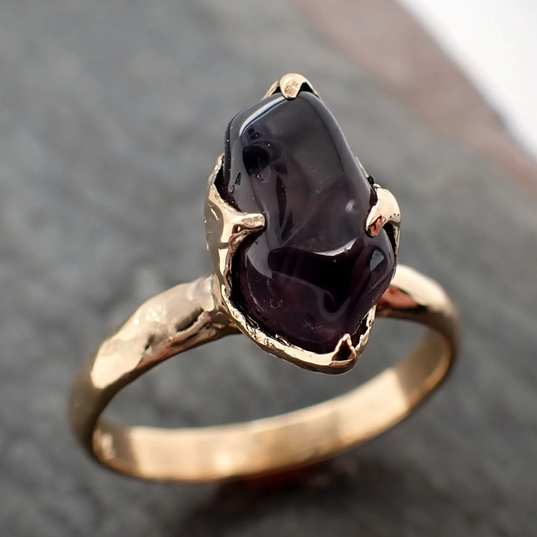 Garnet tumbled red wine 18k Yellow gold Solitaire gemstone ring 2786