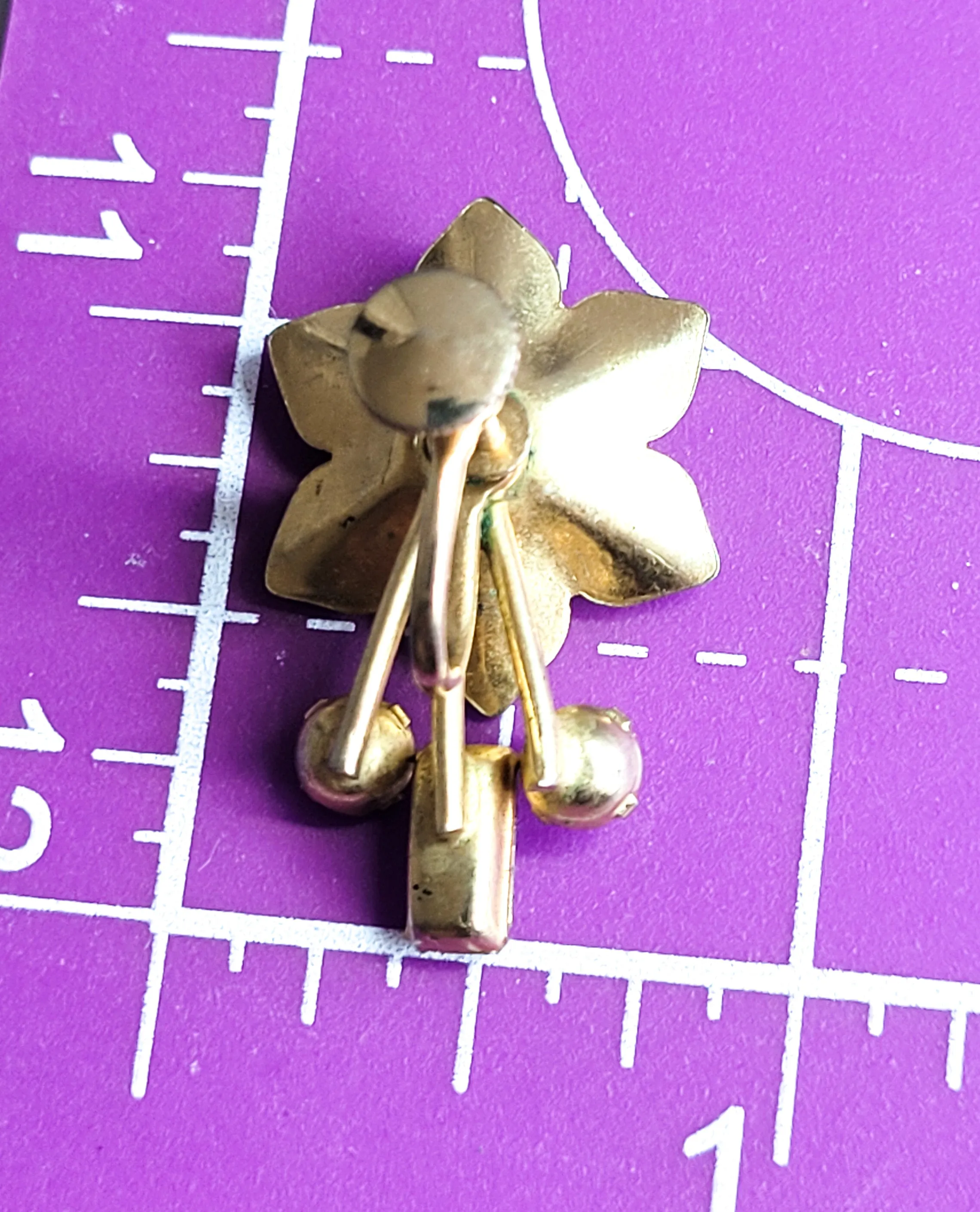 Happy flower Gold Filled and clear rhinestone vintage screw earrings