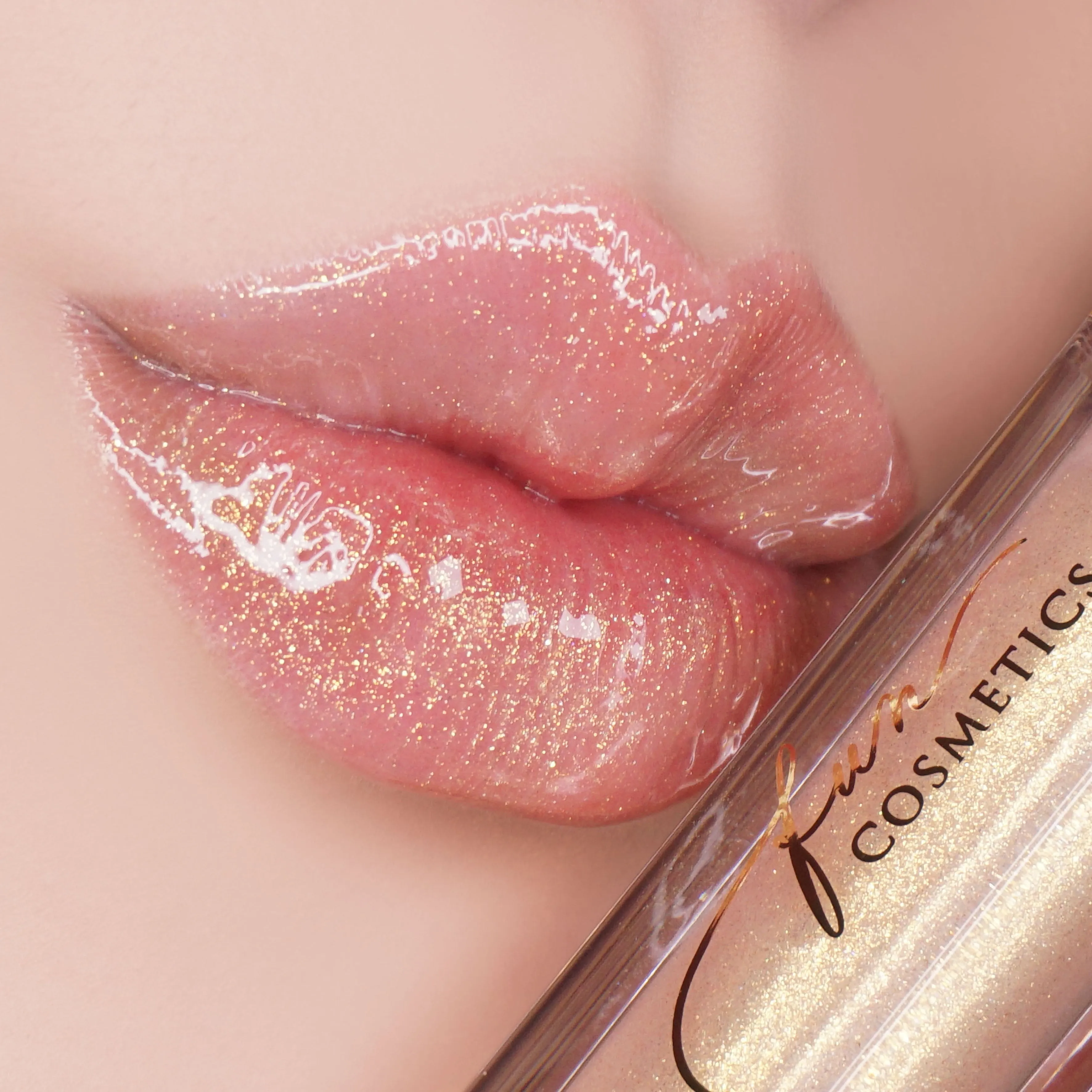 Heart of Gold 003 | High Shine Lip Gloss