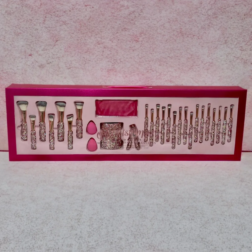 Heartstopper | PINK AND SILVER 28pc Essentials Collection Brush Set | MU1639