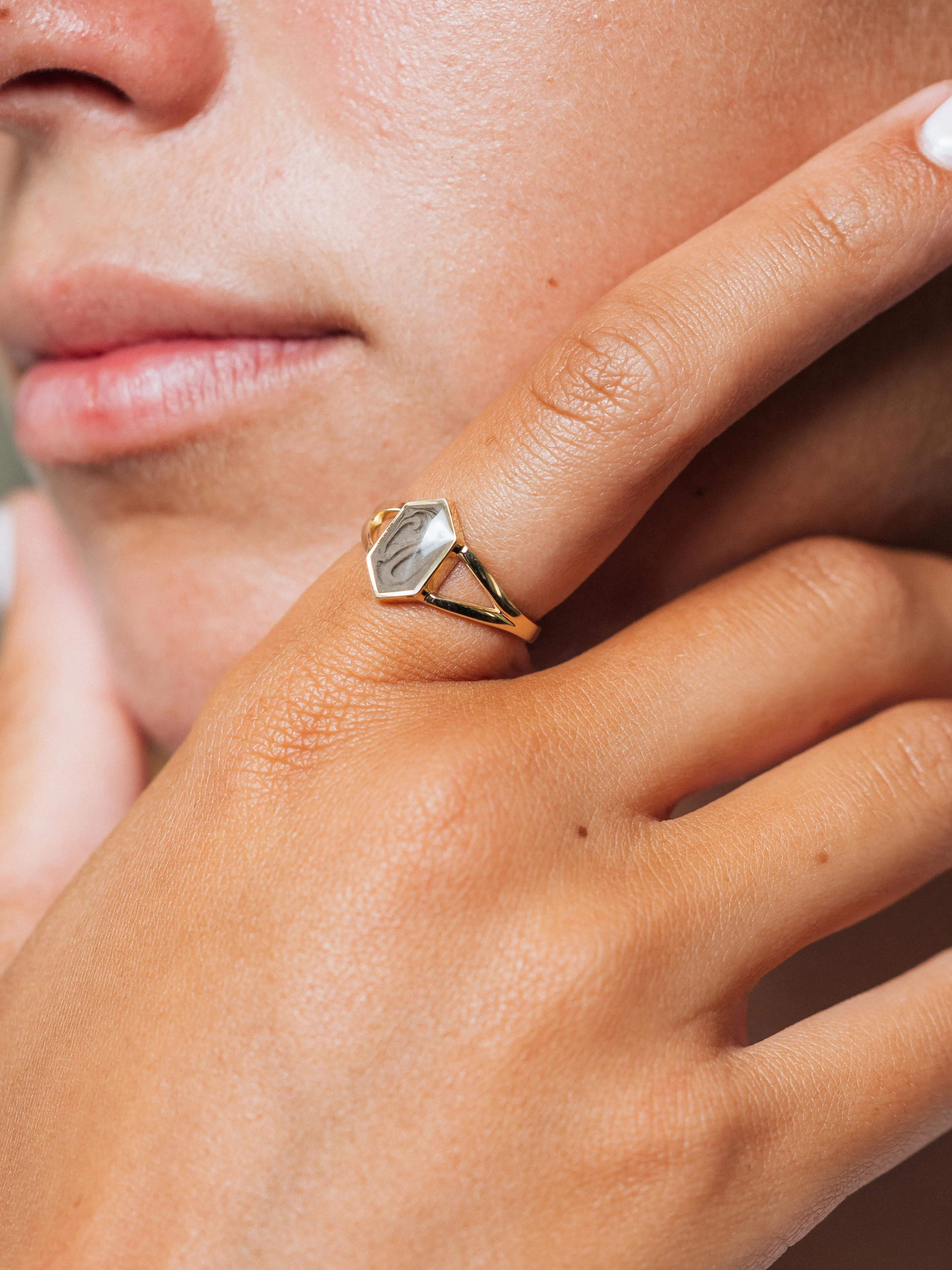 Hexagon Split Shank Cremation Ring in 14K Yellow Gold